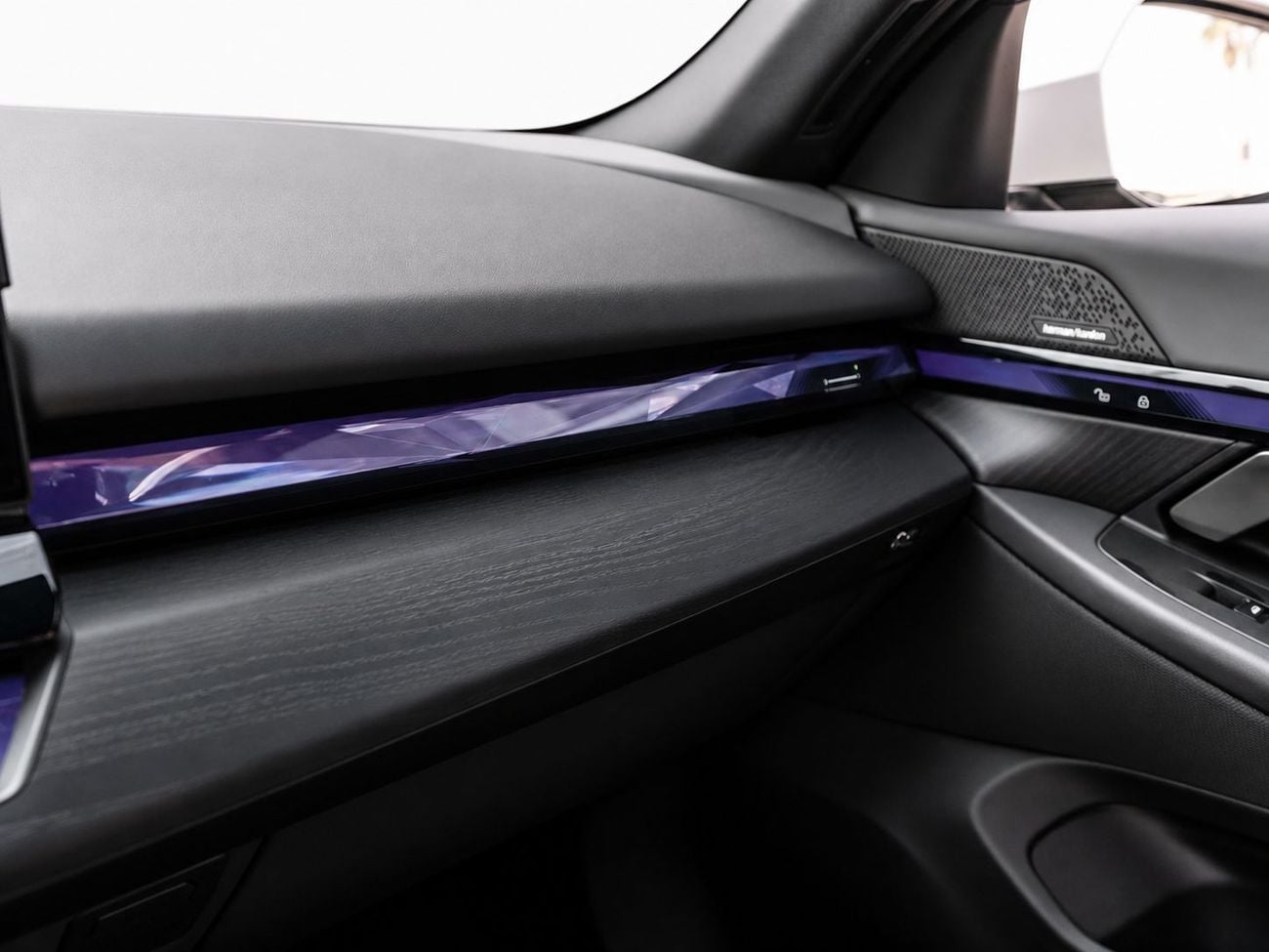 BMW 5 Series M SPORT, миниатюра 16