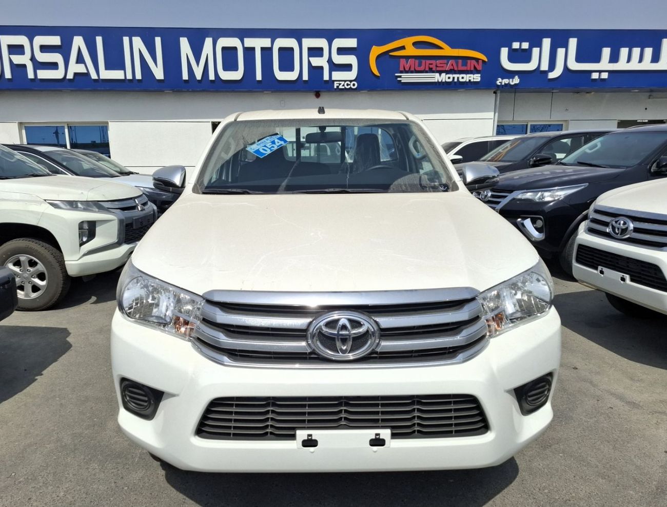 Toyota Hilux Toyota Hilux DLX 2.4L 2025 SC MT White Diesel