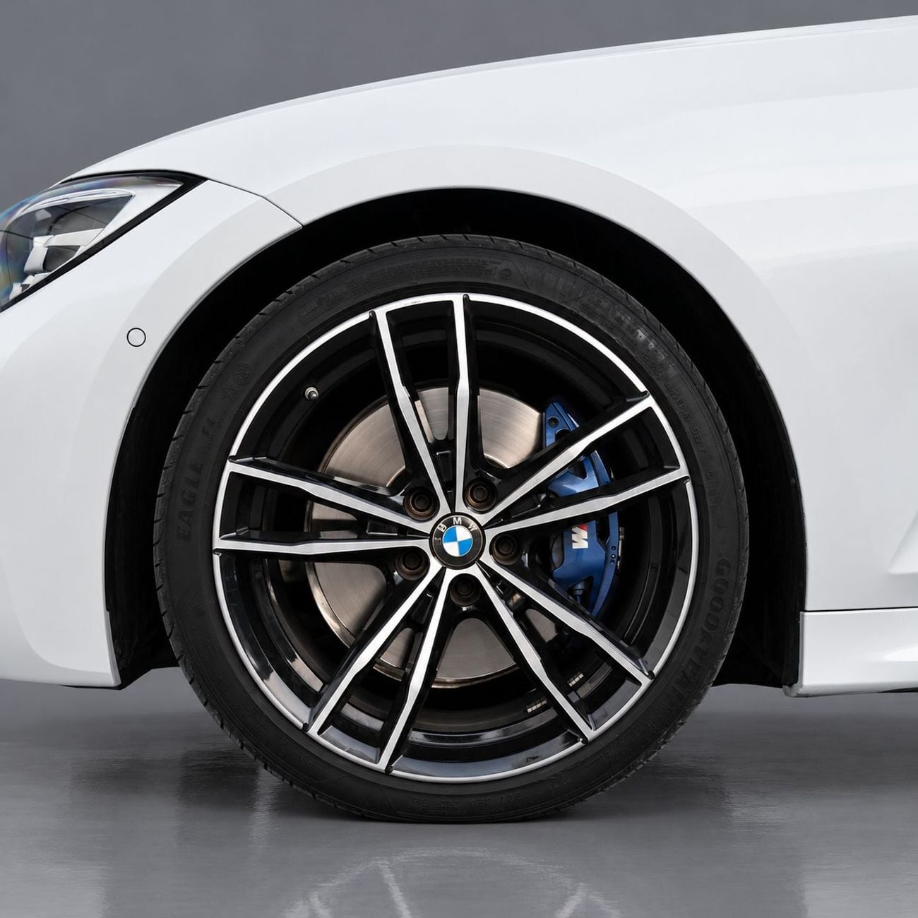 BMW 330i M SPORT AED 2,682 P.M • 0% Downpayment • BMW 330i M-Sport • Agency Warranty and Service Contract