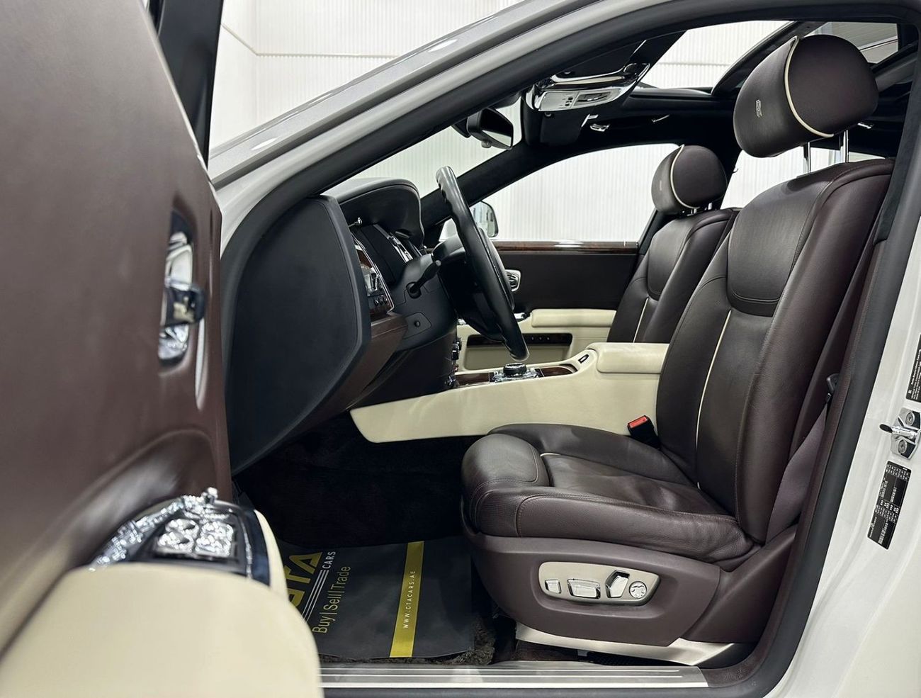 Rolls-Royce Ghost Std 2016 Rolls Royce Ghost, Service History, Full Options, Excellent Condition, GCC