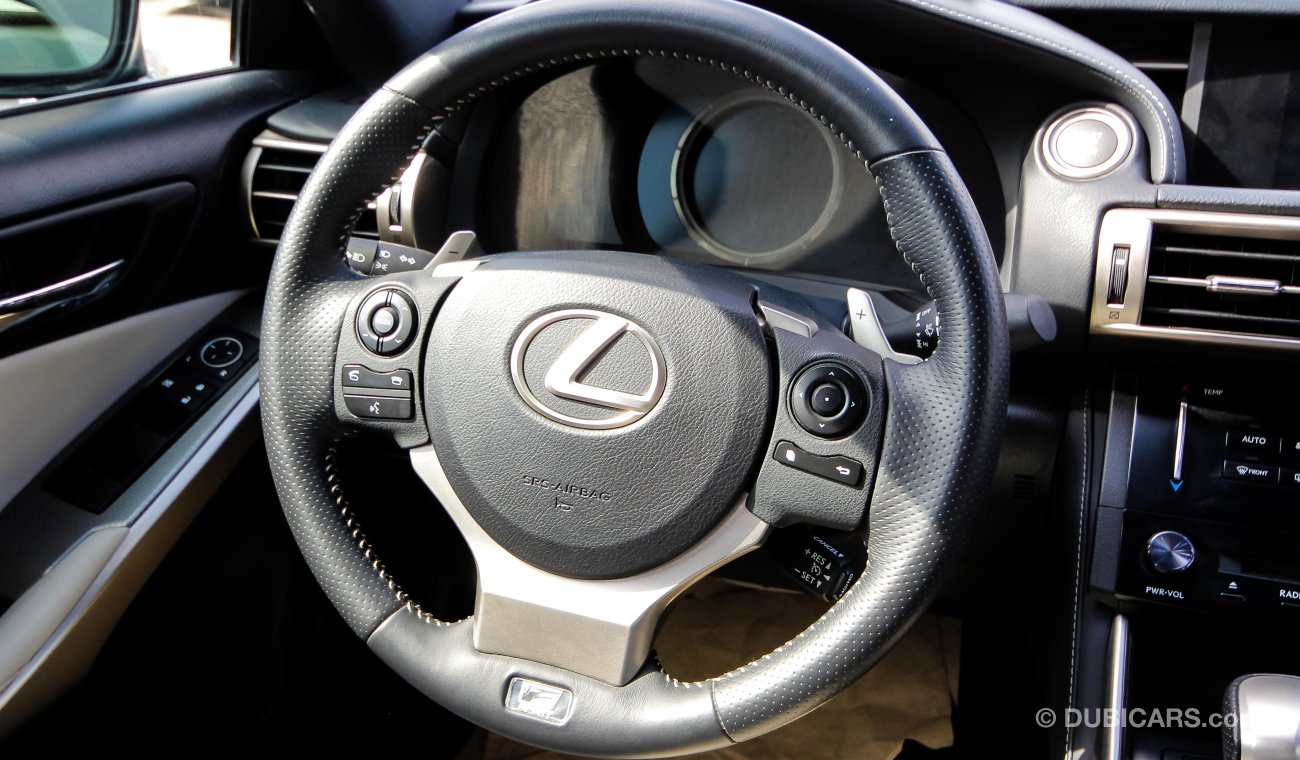 Lexus IS350