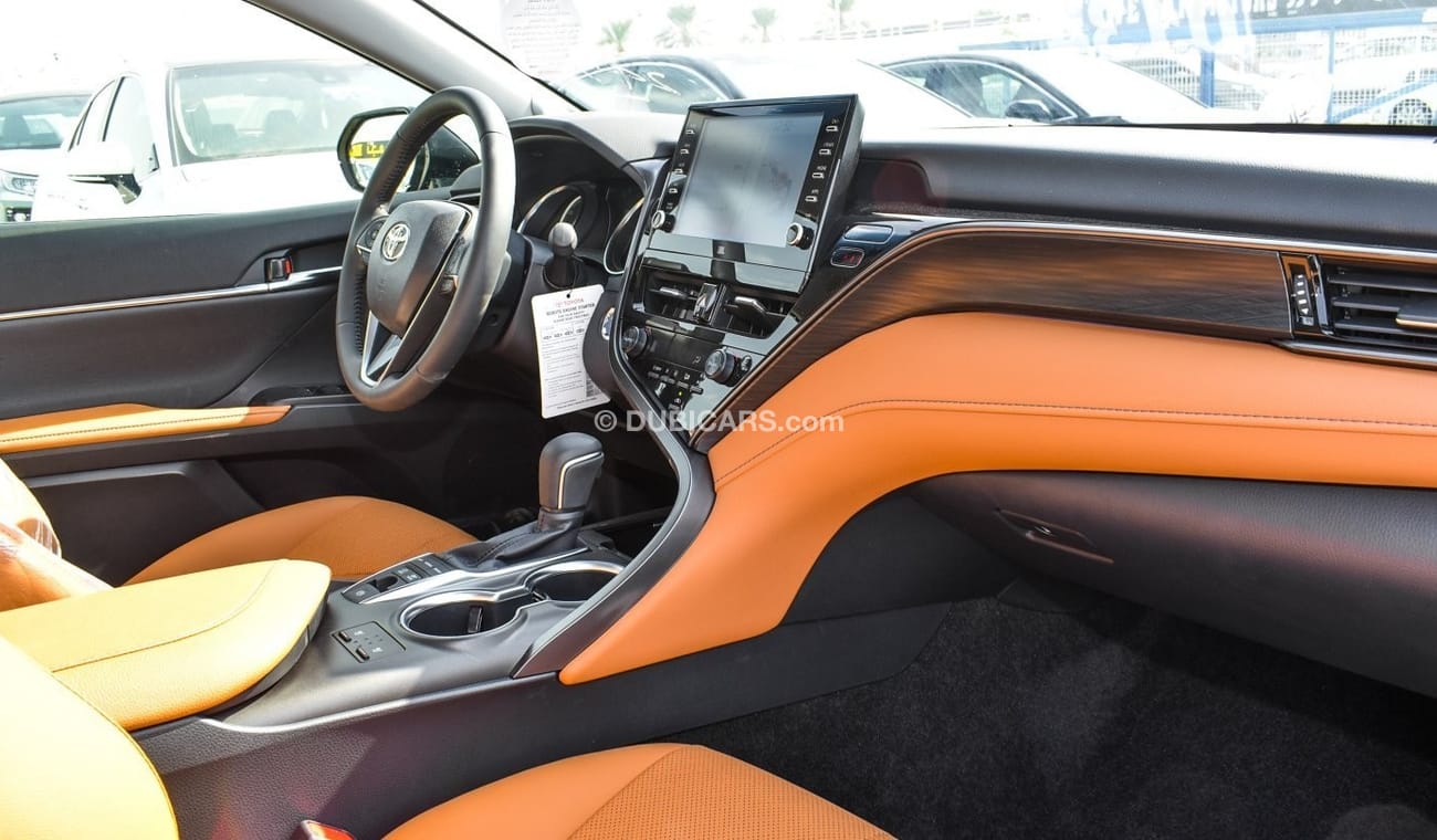 Toyota Camry TOYOTA CAMRY LUMIERE 2.5L HYBRID 2024 BLACK COLOR