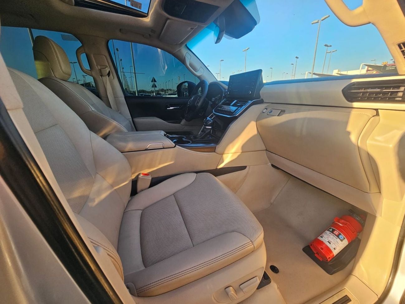 Toyota Land Cruiser GXR LHD 4.0L Naturally aspirated petrol engine Automatic Gear 4WD 7 Seats 5 Doors
