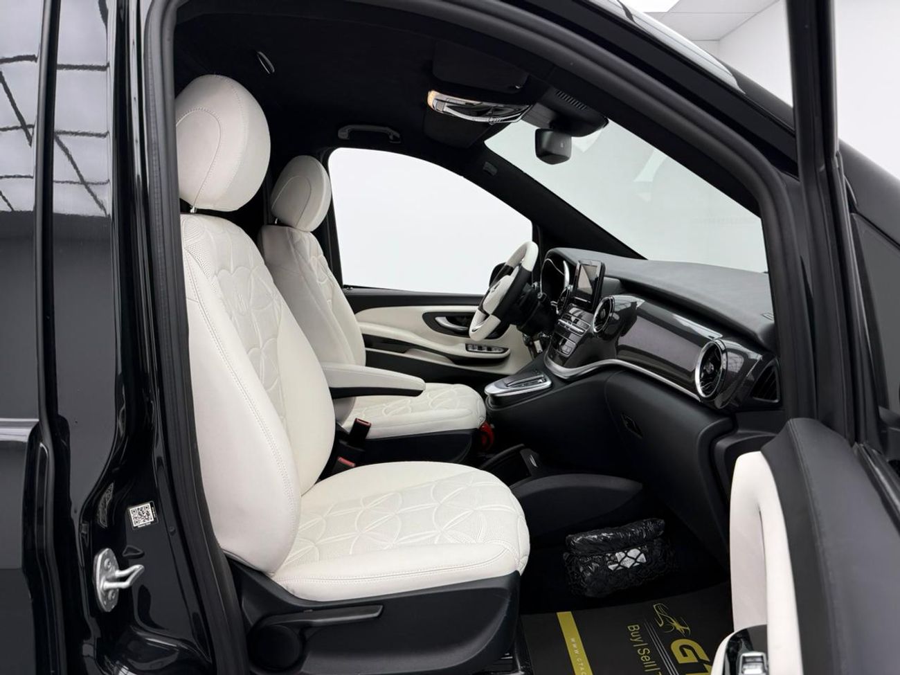 مرسيدس بنز V 250 2023 Mercedes-Benz V250, Brand New, 1 Year Unlimited KM Warranty, Fully Upgraded, GCC