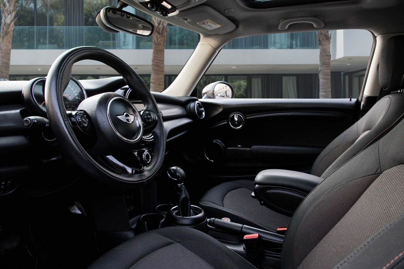 Mini Cooper | 1,077 P.M | 0% Downpayment | Warranty!