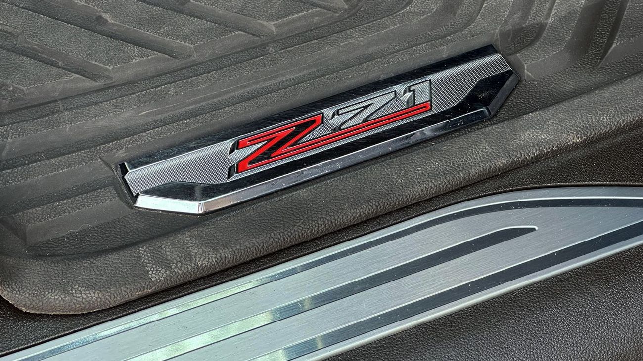 Chevrolet Silverado Trail Boss Z71 V8 GCC Under Warranty with Full Service History