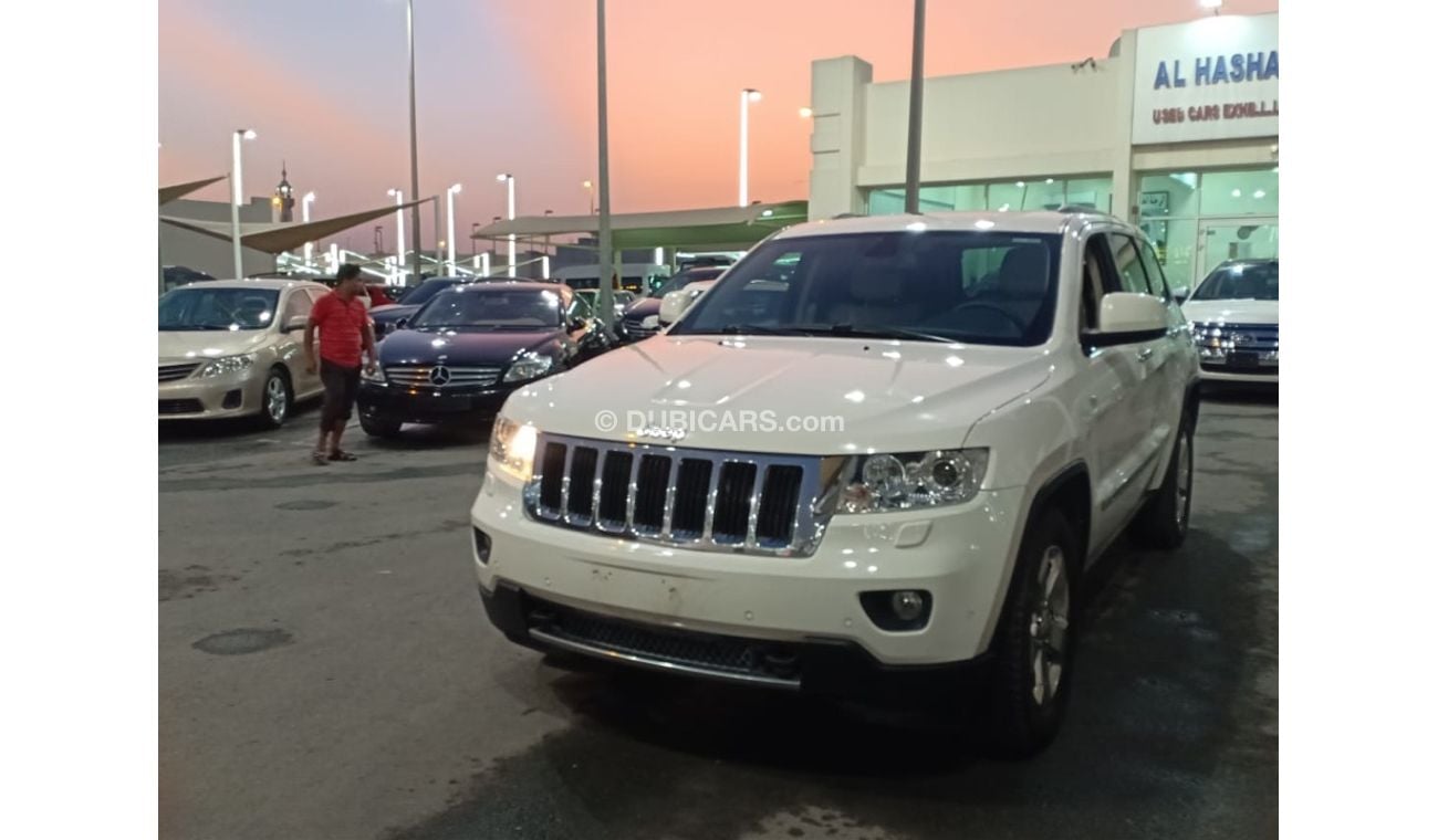 جيب جراند شيروكي جيب جراند شيروكي موديل 2011 خليجي السياره مسرفسه بالكامل بانوراما فل اوبشن ليمتد السياره جديده ولا ت