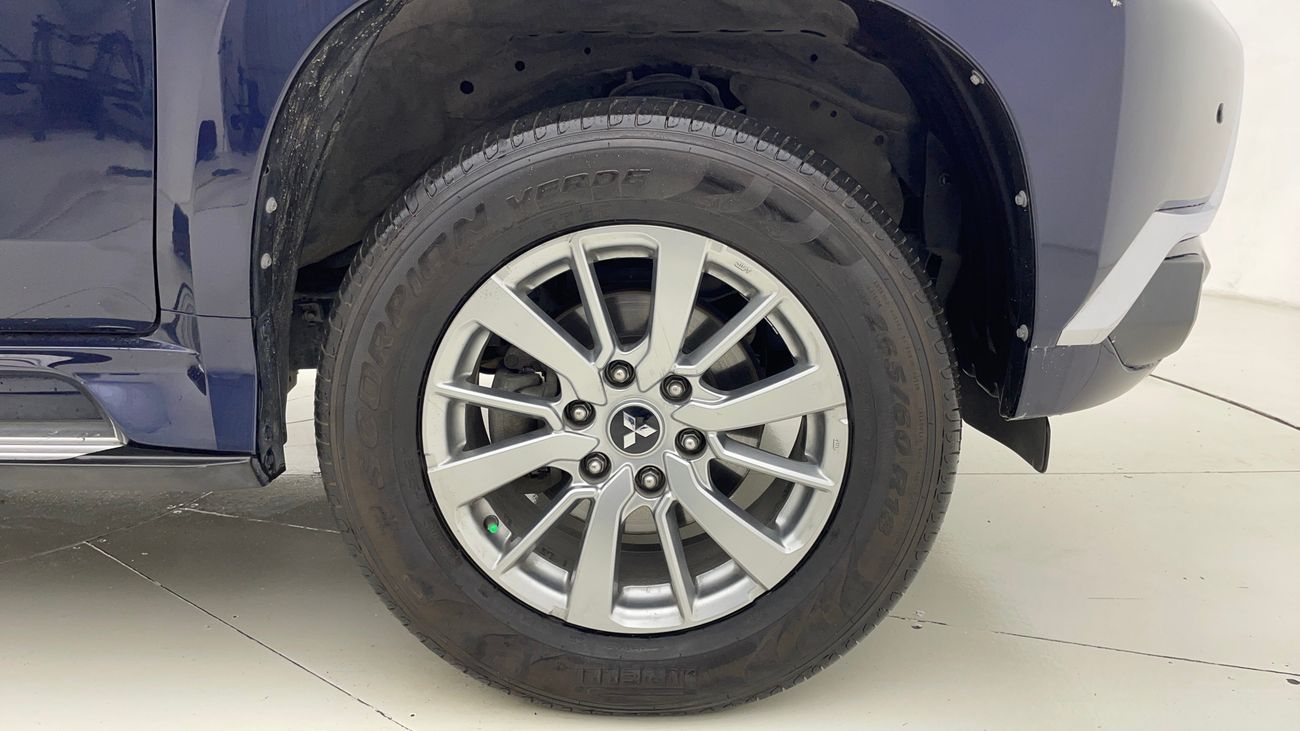 ميتسوبيشي مونتيرو سبورت GLX MID 3 | بدون دفعة مقدمة | اختبار القيادة في المنزل