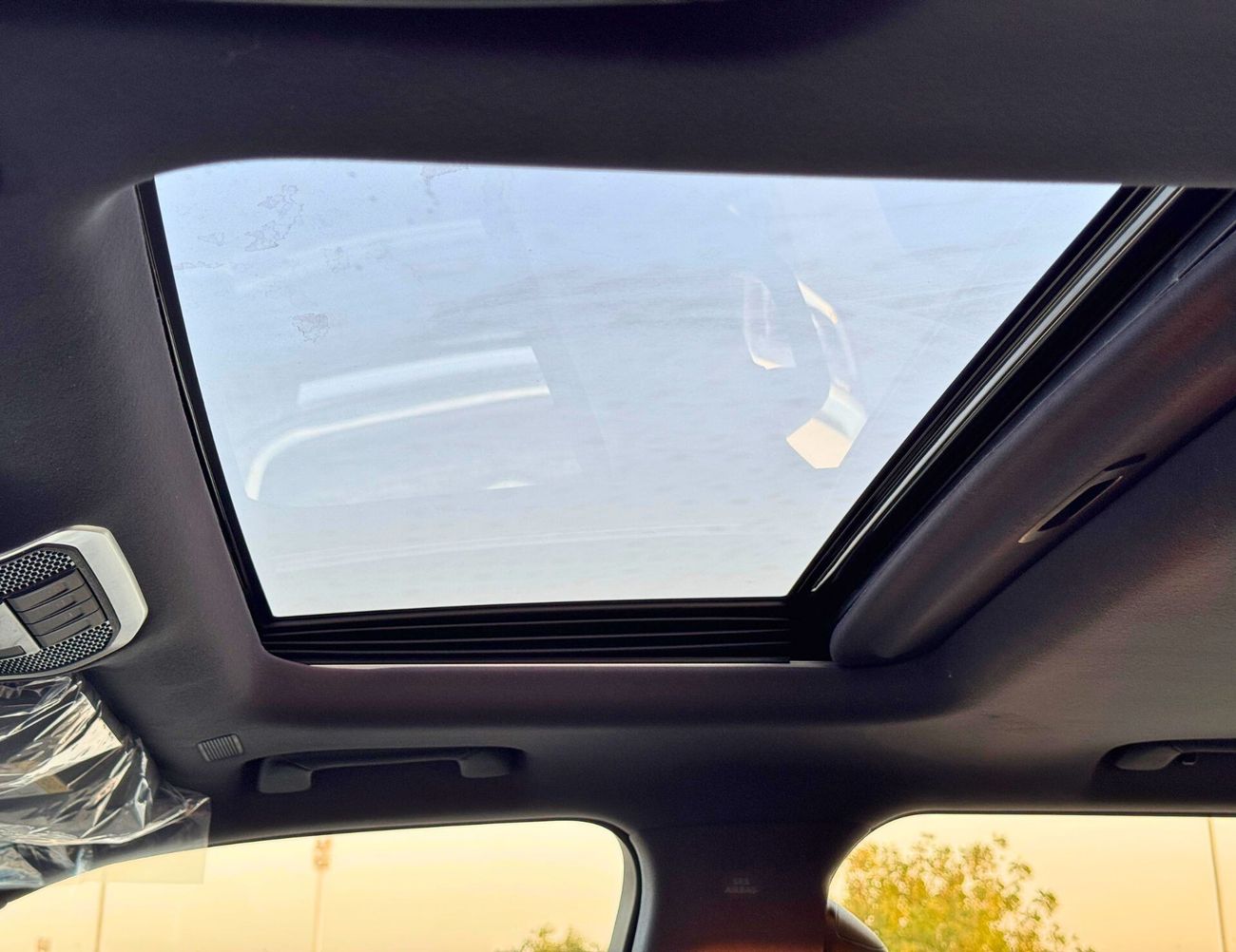 Toyota Land Cruiser GXR / 4.0L PETROL / PWR SEATS & VENTILATION / SPEEDOMETR / SUNROOF / HIGH OPTION / CODE# GXR42H