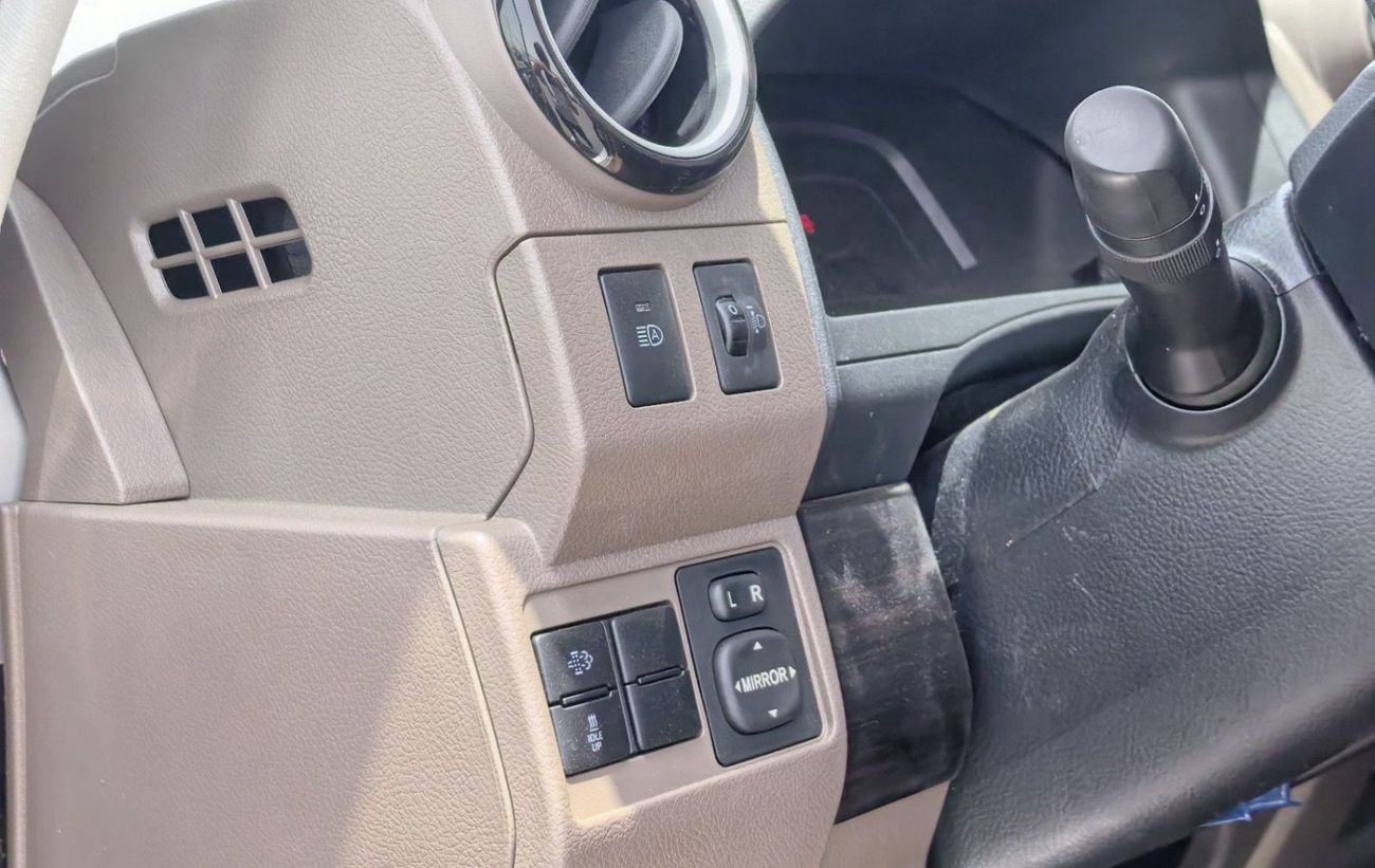 تويوتا لاند كروزر 70 2025 TOYOTA LAND CRUISER 76 2.8L DIESEL 5 DOOR FULL OPTION