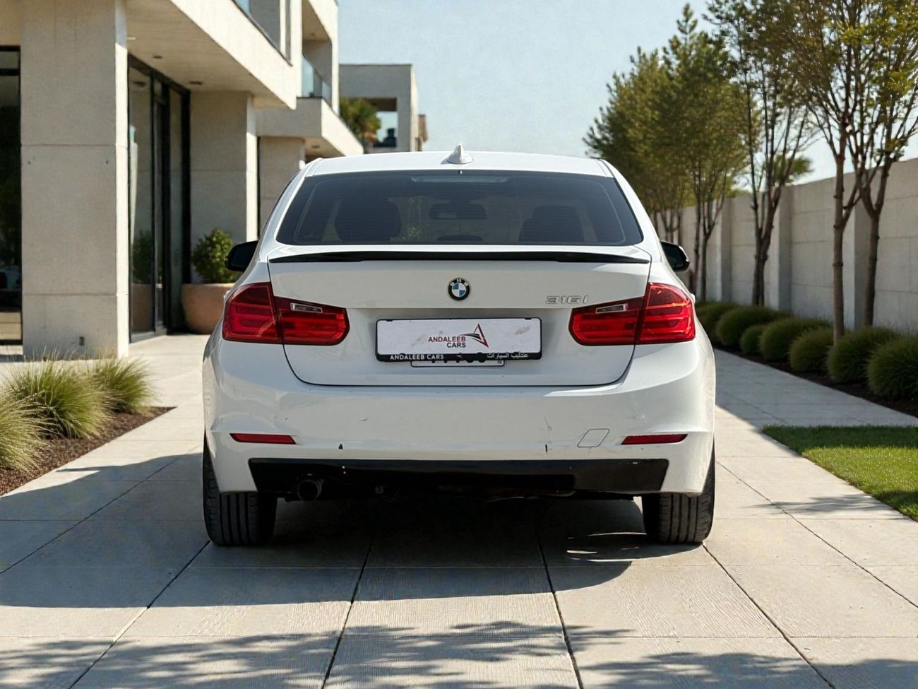 بي أم دبليو 316i 316i 1.6T A/T | 2015 | GCC SPECS | AED 27,900