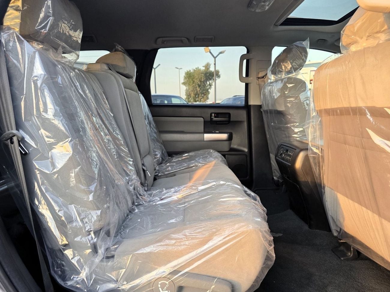 Toyota Sequoia SR5 2021 USA specs