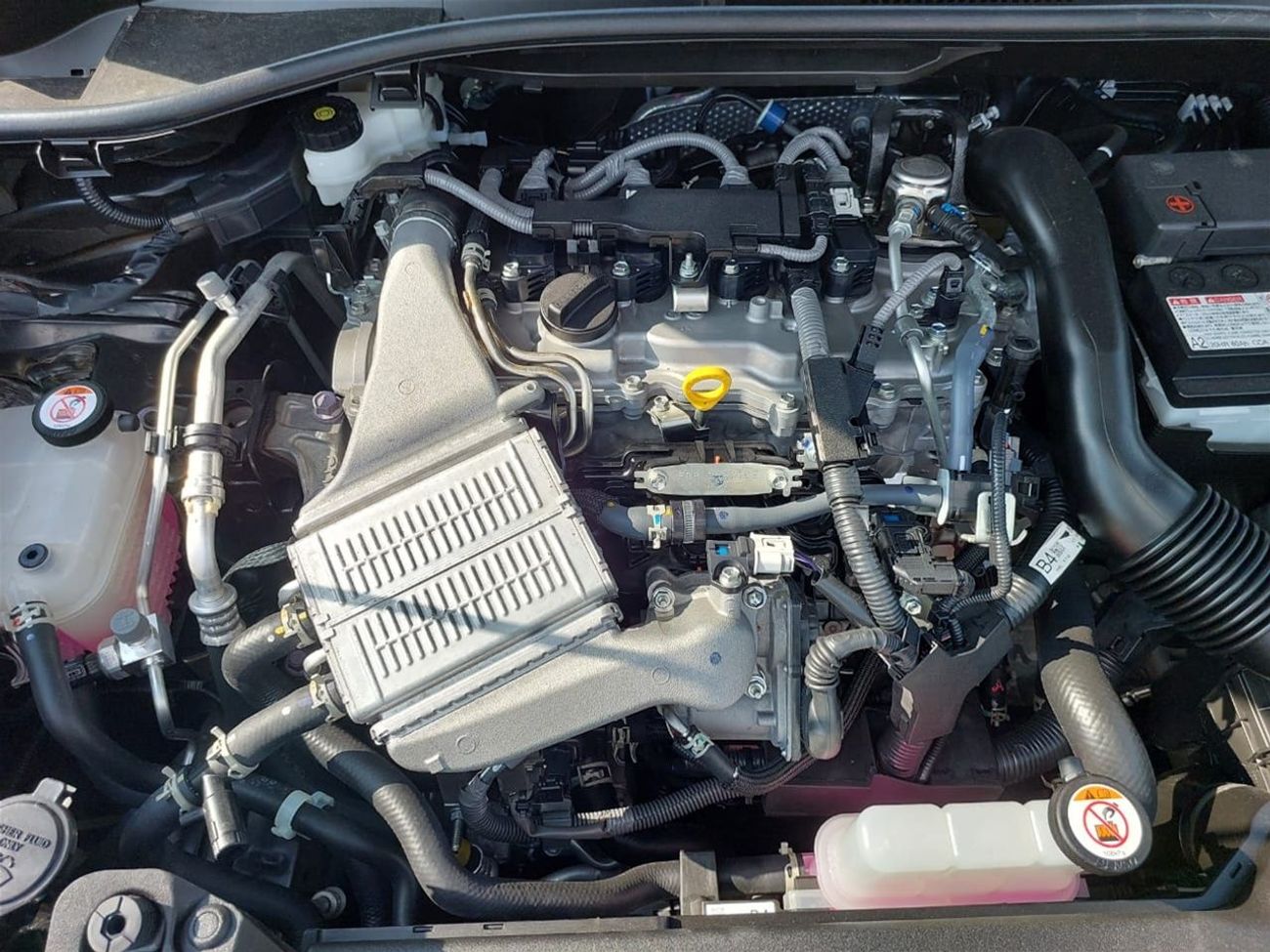 تويوتا CHR TOYOTA C-HR SUV RHD 2022 MODEL 1.2 L PETROL AUTOMATIC(PM31492)