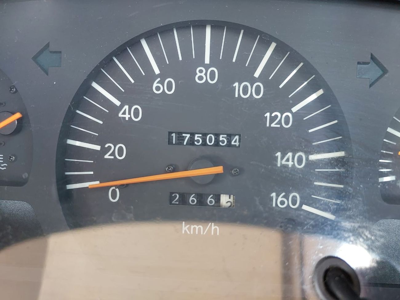 Toyota Coaster TOYOTA COASTER BUS RHD 1998 MODEL 4.2 L DIESEL AUTOMATIC(PM05001)