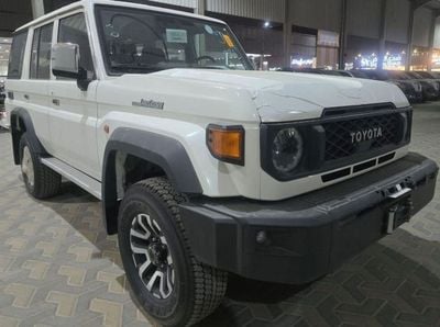 تويوتا لاند كروزر 70 4.0 Petrol A/T Full Option
