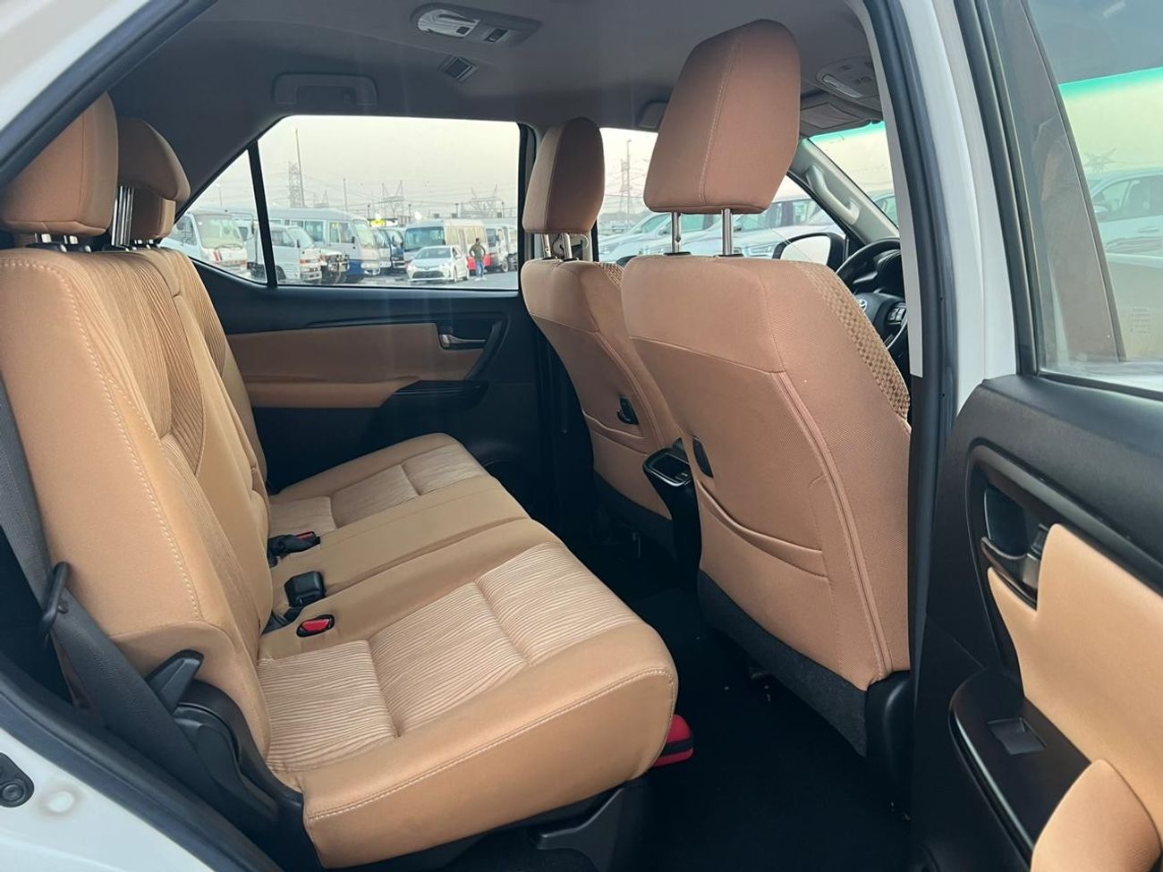 Toyota Fortuner 2020 TOYOTA FORTUNER EXR - 2.7L . v4 - PARKING SENSOR - GASOLINE / PETROL ⛽️ - BLUETOOTH  PLAY - GCC