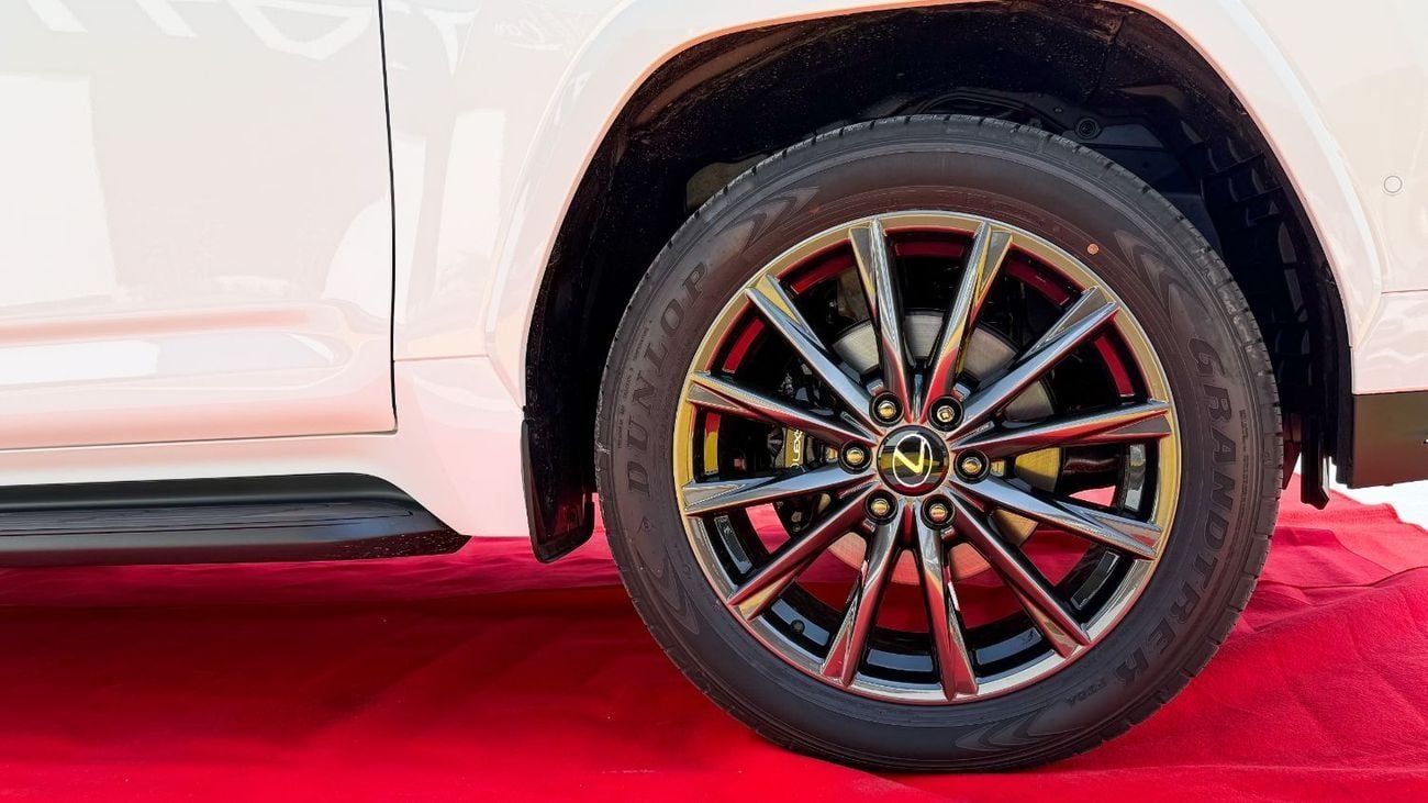 لكزس LX 700h F Sport