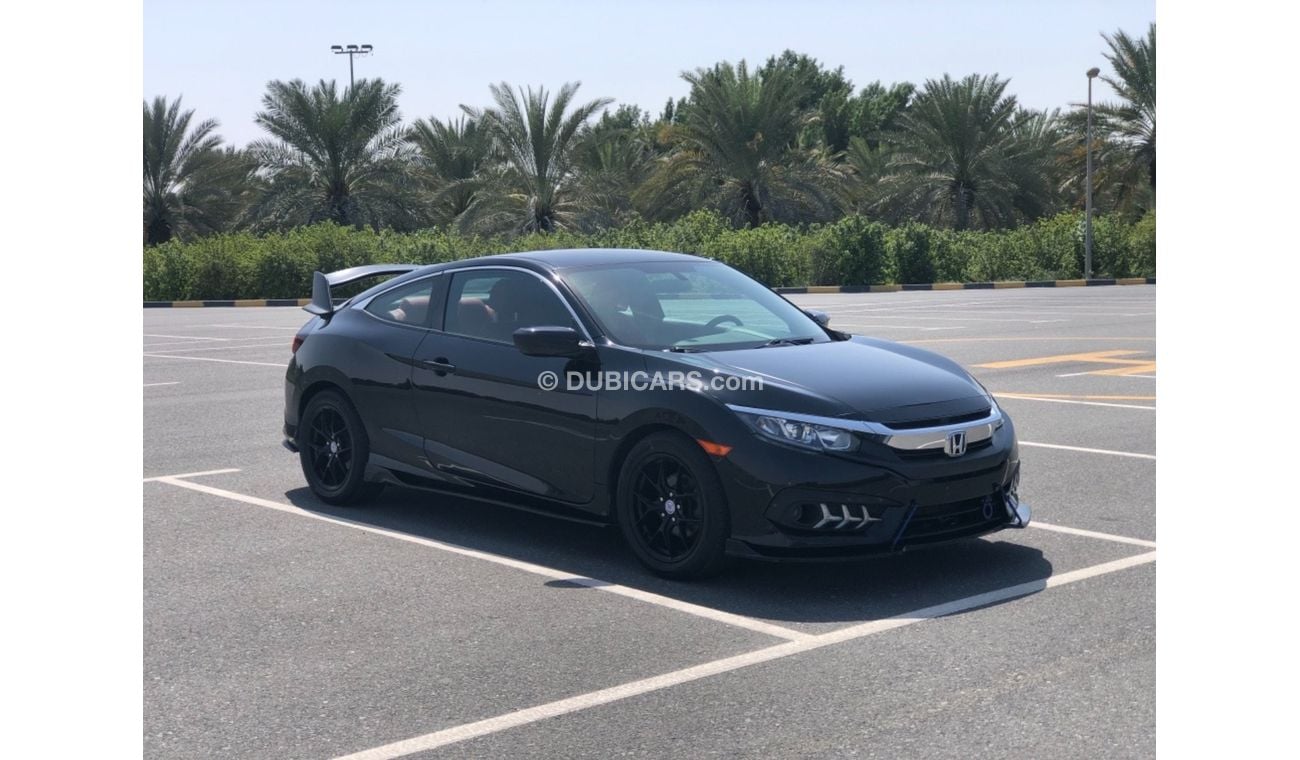 هوندا سيفيك موديل 2016 حاله ممتازه من الداخل والخارج فل مواصفات كراسي جلد ومثبت سرعه وتحكم كهربي كامل ونظام صوت 