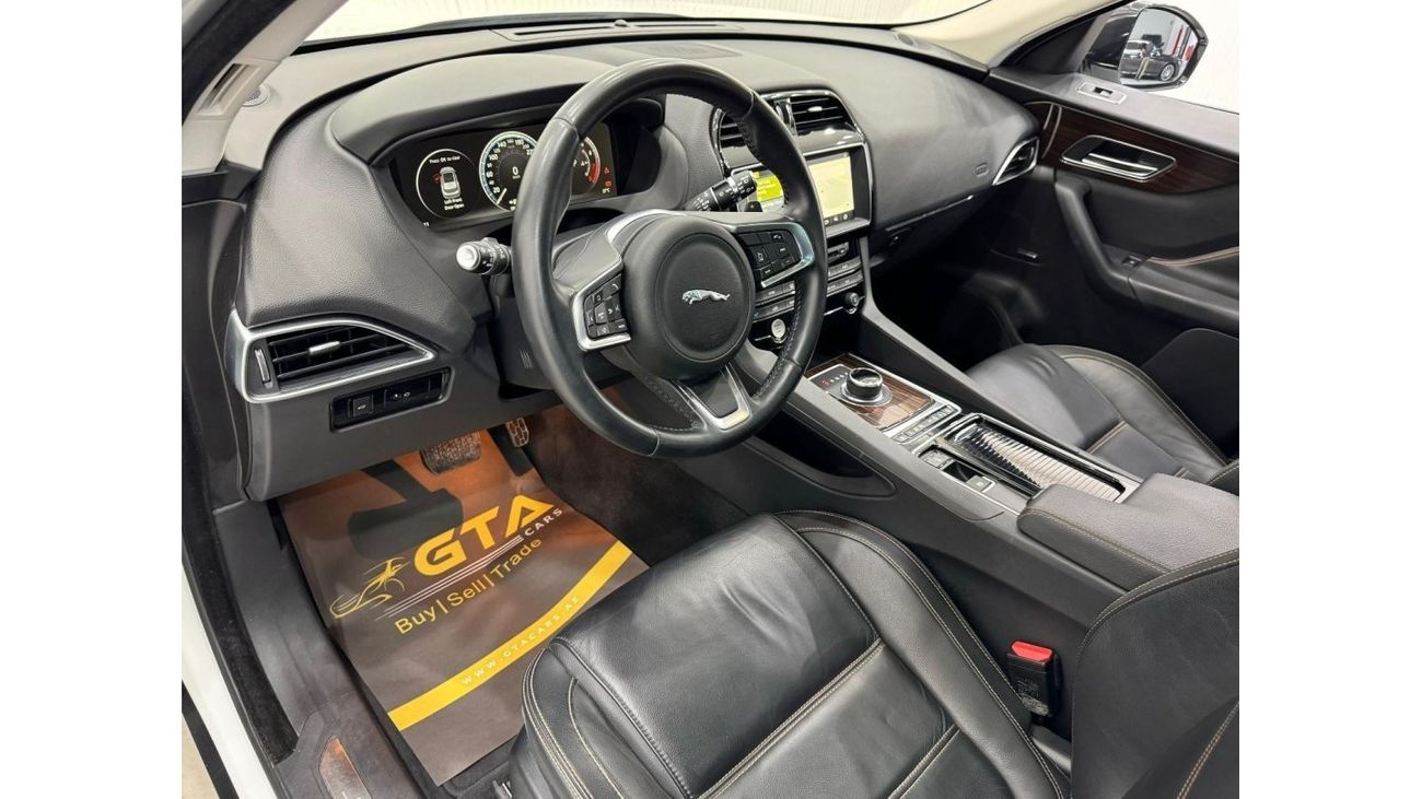 جاكوار F بيس 2018 Jaguar F-Pace Prestige 25t, Warranty, 2025 Jaguar Service Pack, Excellent Condition, GCC