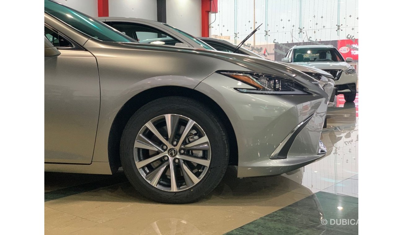 Lexus ES350 V6 MY2020 ( Warranty 7 Years / Services Contract )