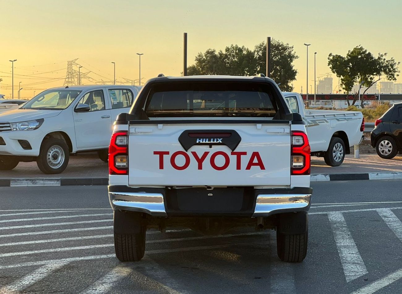 تويوتا هيلوكس 2019 Toyota Hilux GL Advanture Modified - 2.7L V4 - AWD 4x4- 360* CAM - Push Start - Patrol -