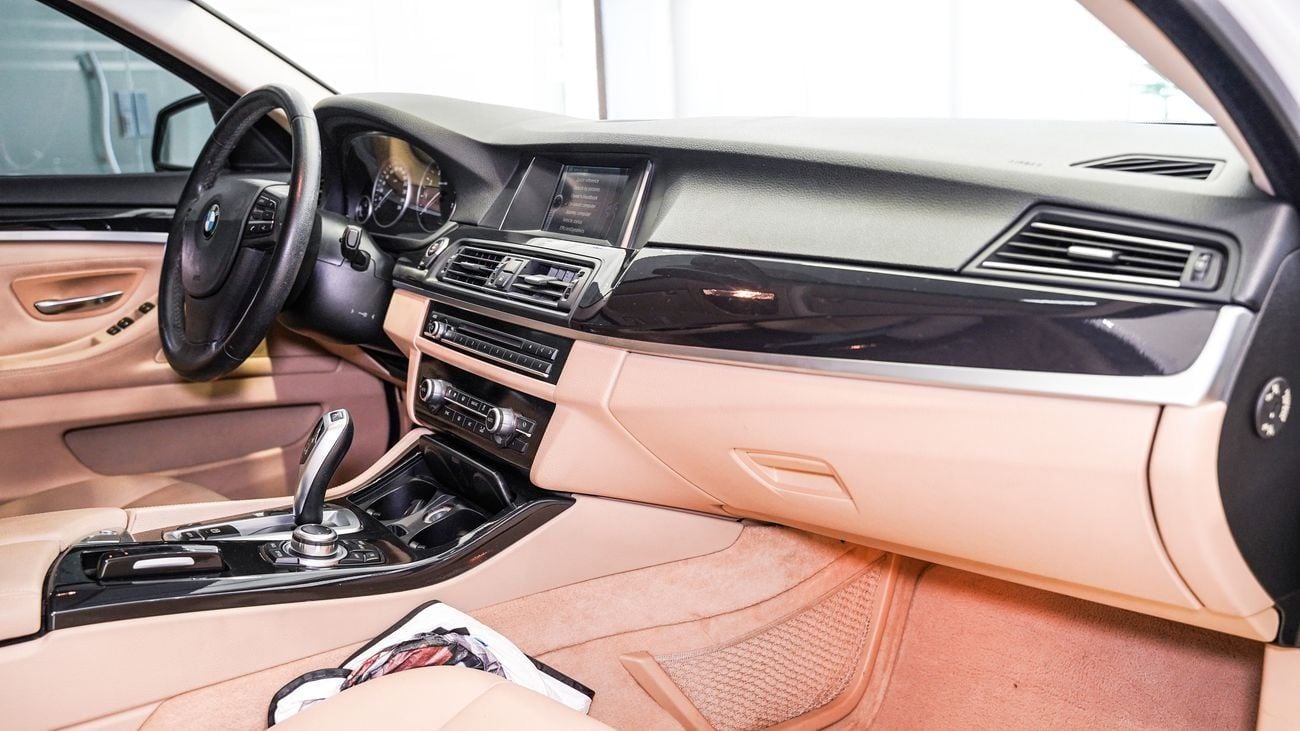 BMW 520i EXCLUSIVE
