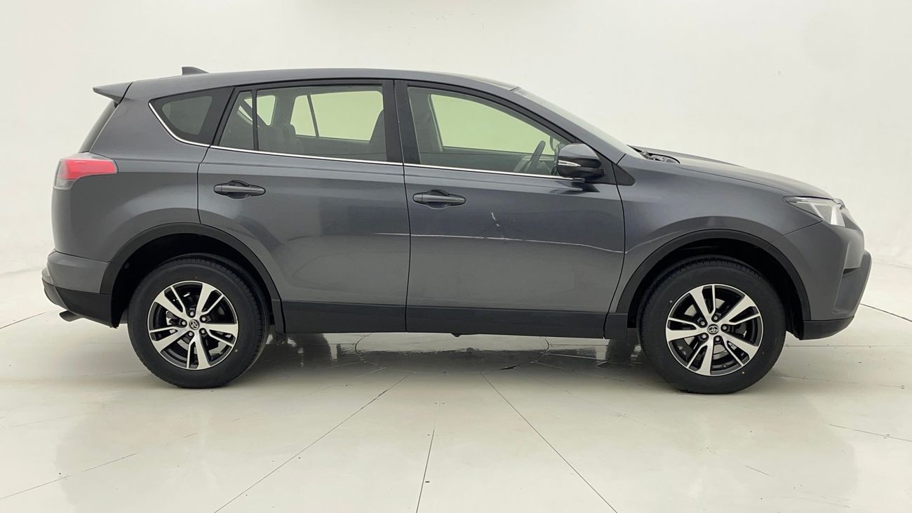 تويوتا راف ٤ EX 2.5 | بدون دفعة مقدمة | اختبار القيادة في المنزل