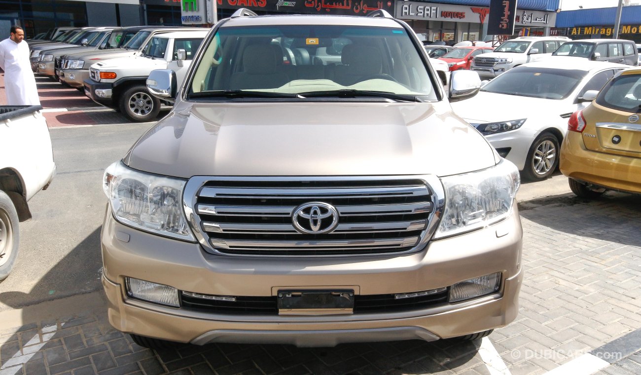 Toyota Land Cruiser VXR V8 5.7