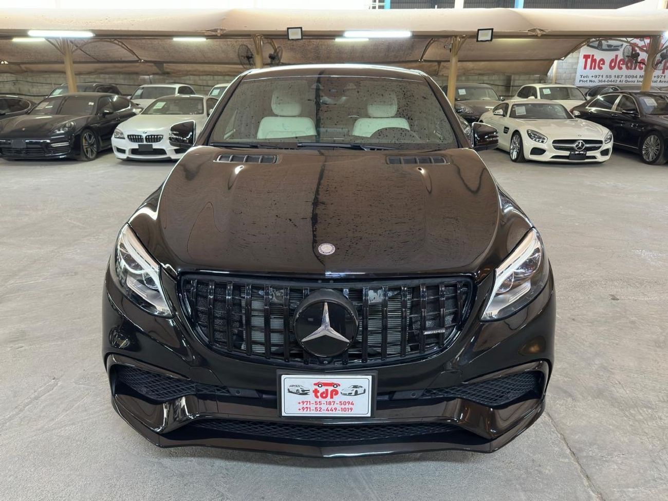 مرسيدس بنز GLE 43 AMG MERCEDES GLE 43 AMG COUPE 2017 | DESIGNO PACKAGE | CARBON INTERIOR TRIM | 22” AMG DOUBLE SPOKE WHEEL