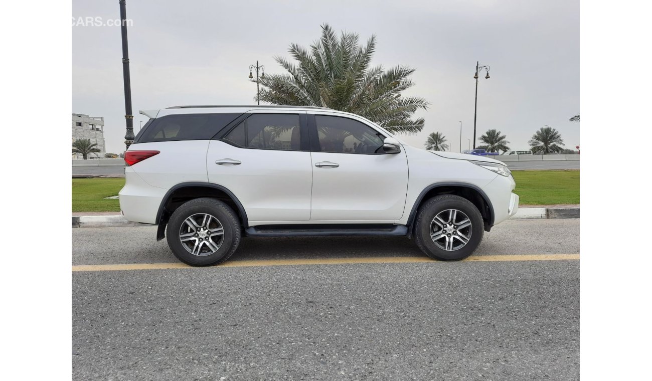 Toyota Fortuner Toyota Fortuner Model 2017 gcc very good car