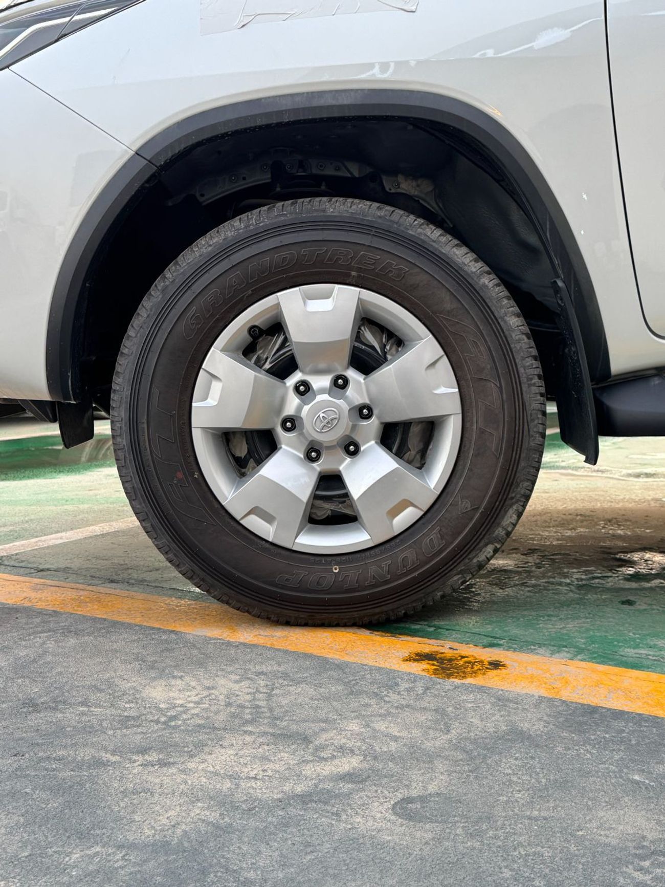 تويوتا فورتونر Toyota Fortuner - SR5 Plus 2.7 L - GCC - 2025