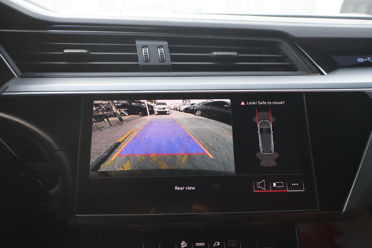 أودي Q8 إي ترون 55 quattro S Line