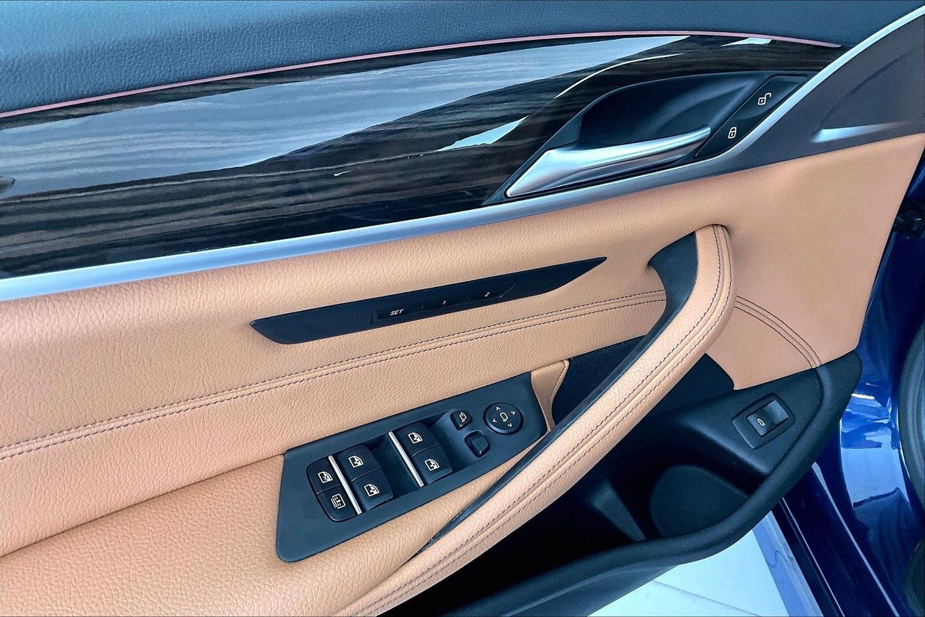 بي أم دبليو 520i M Sport | عرض العيد الحصري | خالية من أضرار الفيضانات