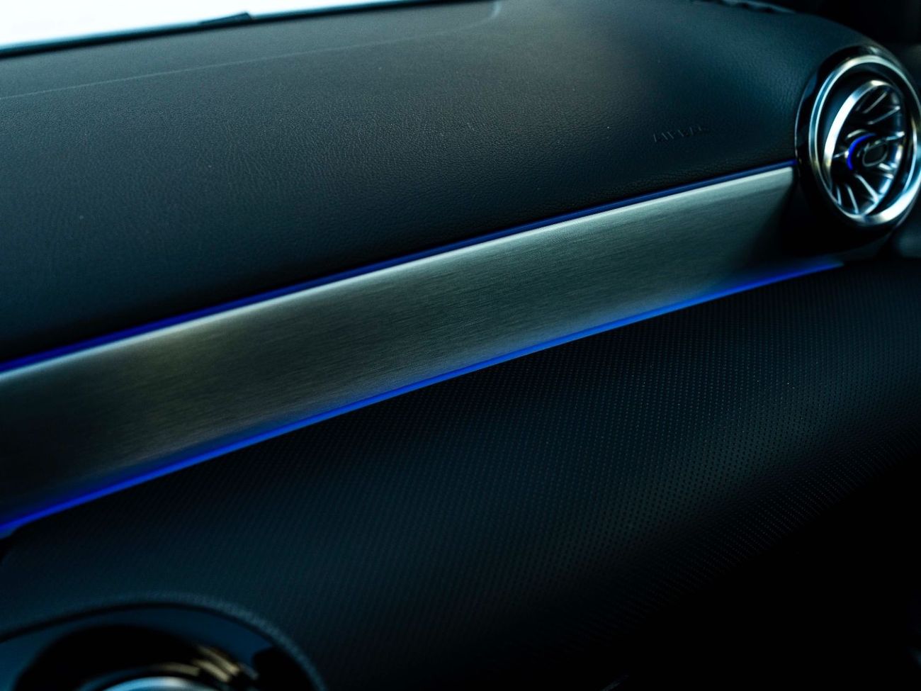 Mercedes-Benz A 200 AMG AED 2,359 PM • A200 AMG • ONLY 9,000 KMS • OFFICIAL MERCEDES-BENZ EMC WARRANTY UNTIL 2027