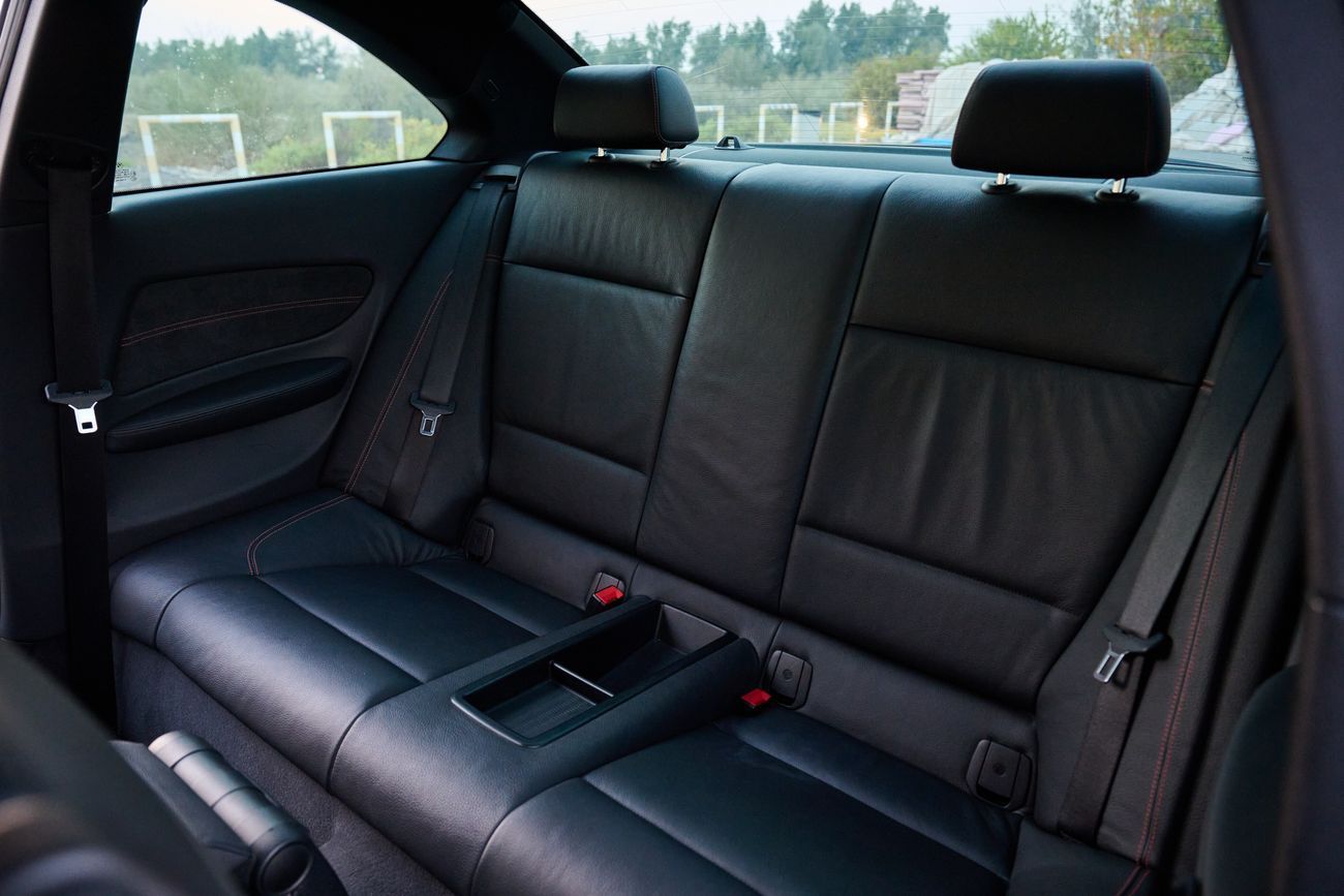 BMW 1M - Rare Black Sapphire