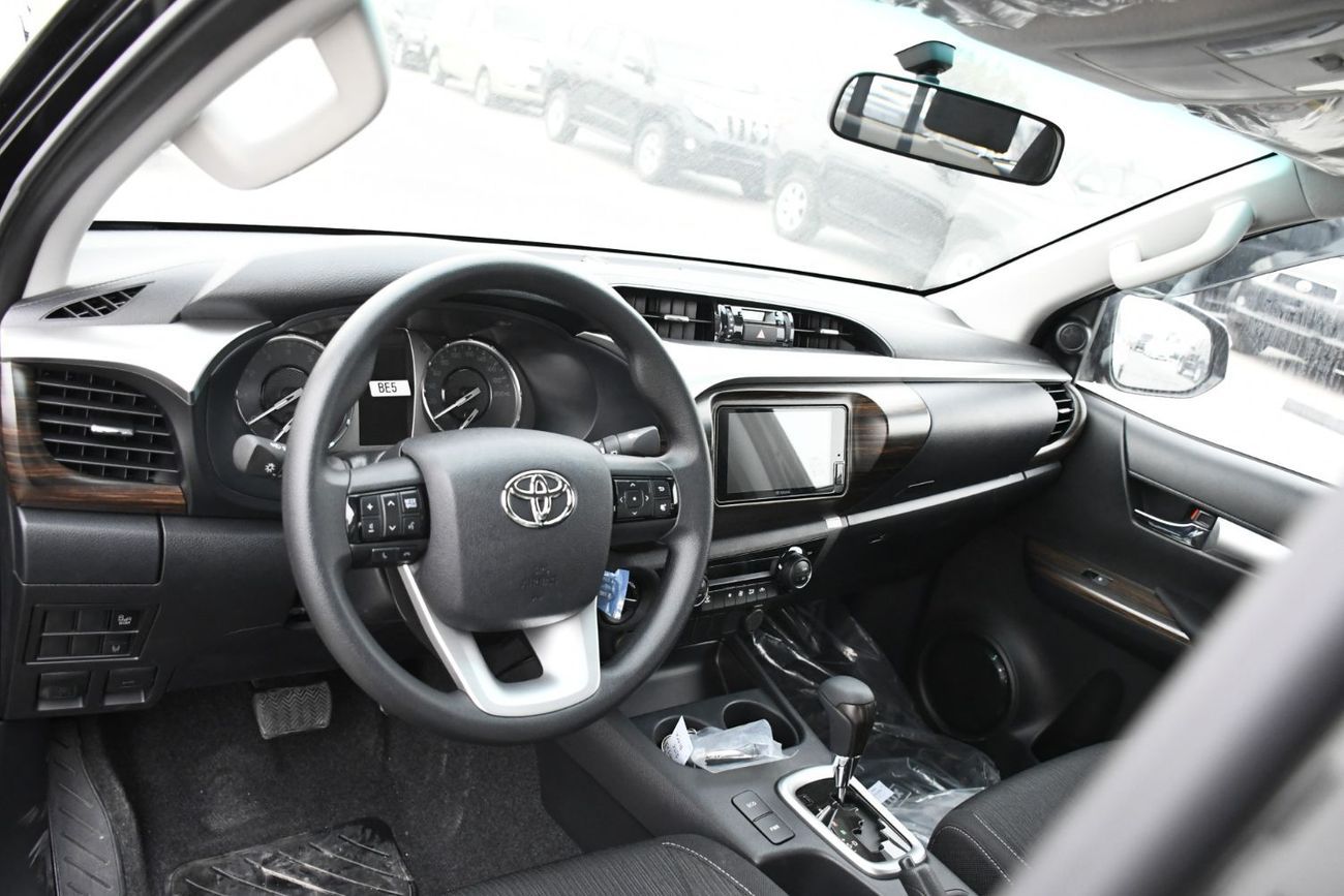 تويوتا هيلوكس 2.7L V4 Automatic with BSM Full option (Ready Stock)