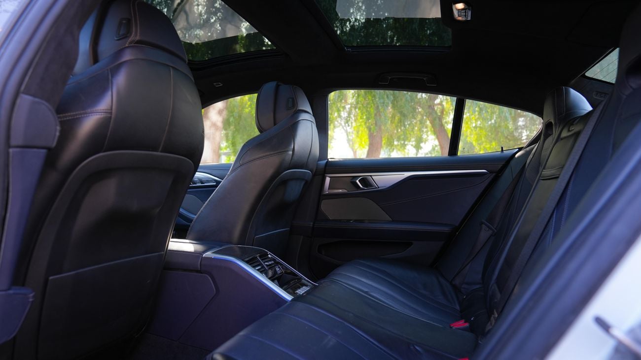 بي أم دبليو M850i