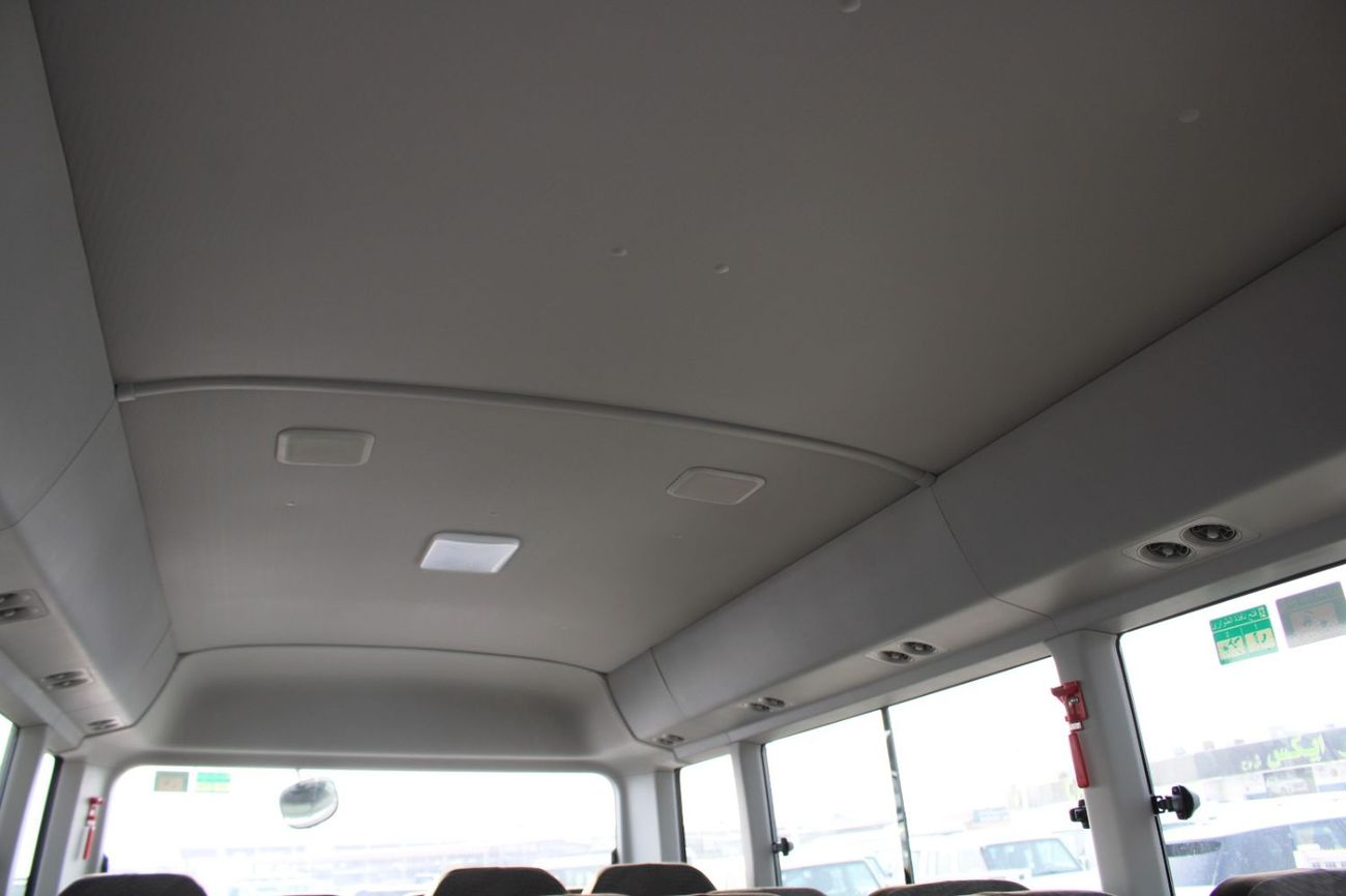 تويوتا كوستر 2.7L (23-Seater)