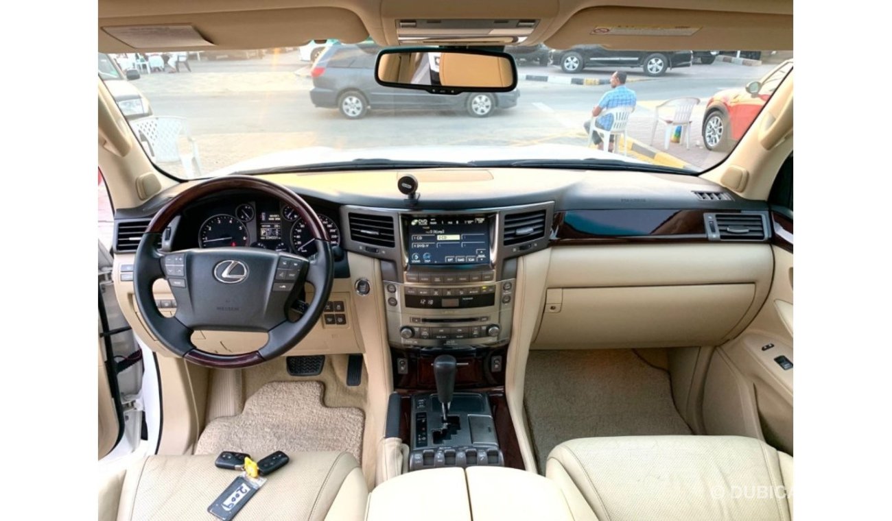 Lexus LX570