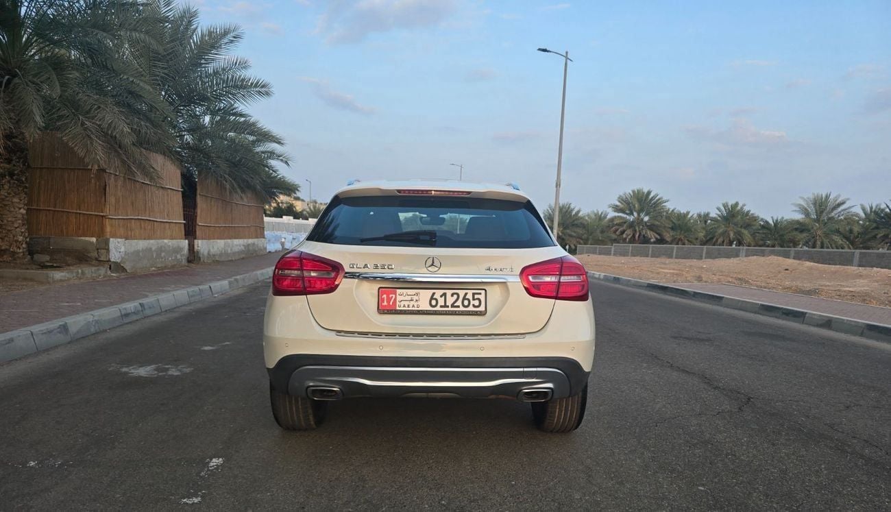 Mercedes Benz GLA250 STD