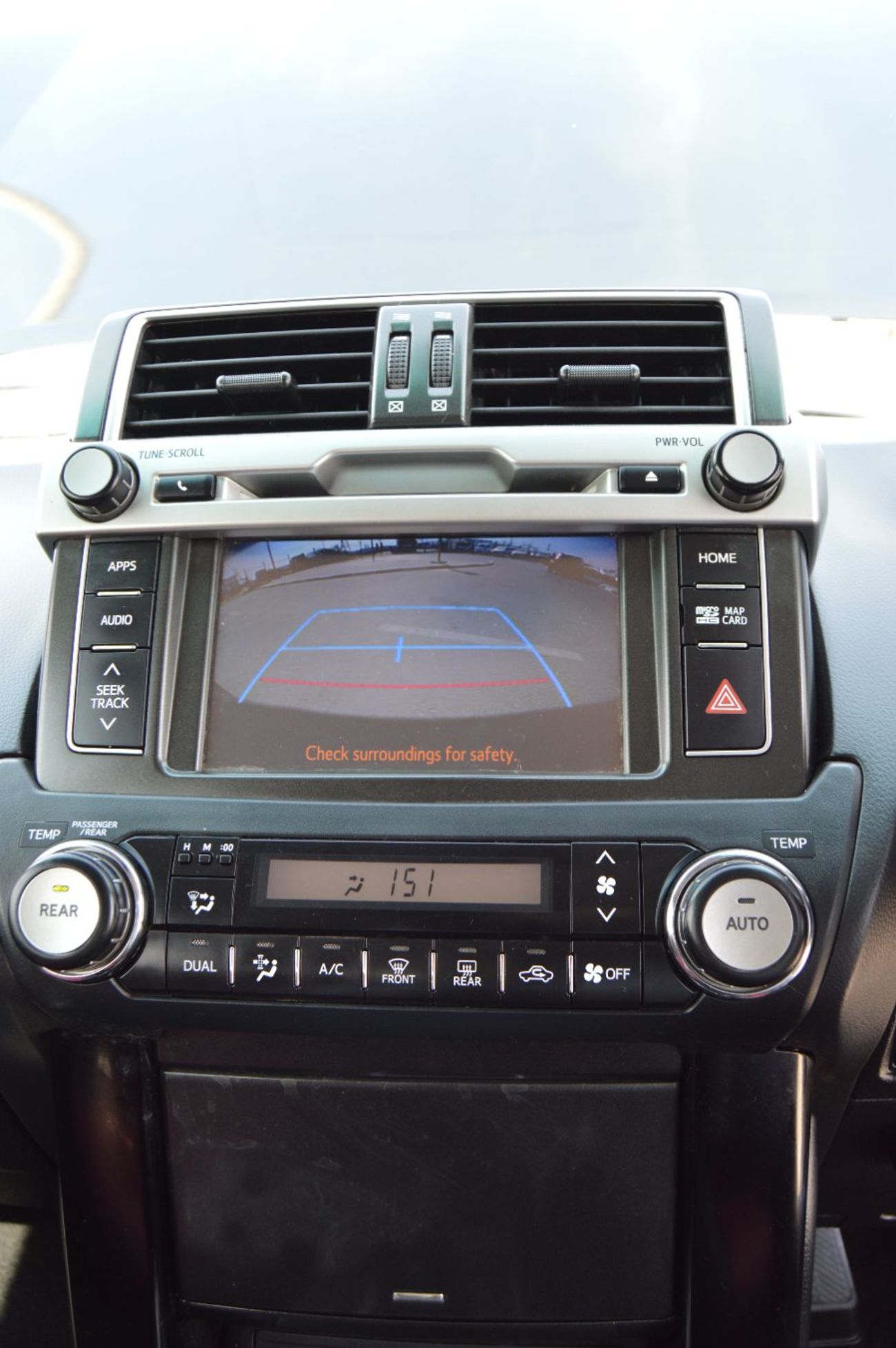 تويوتا لاند كروزر Prado, perfect inside and outside