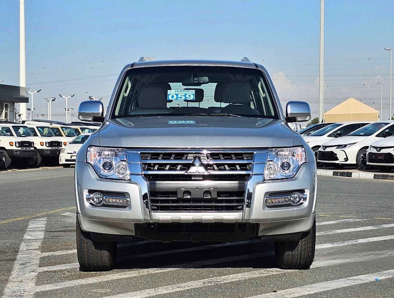 ميتسوبيشي باجيرو GLS 3.5/ 4WD/ DVD CAMERA/ LOW MILEAGE/ 861 MONTHLY /LOT#19596