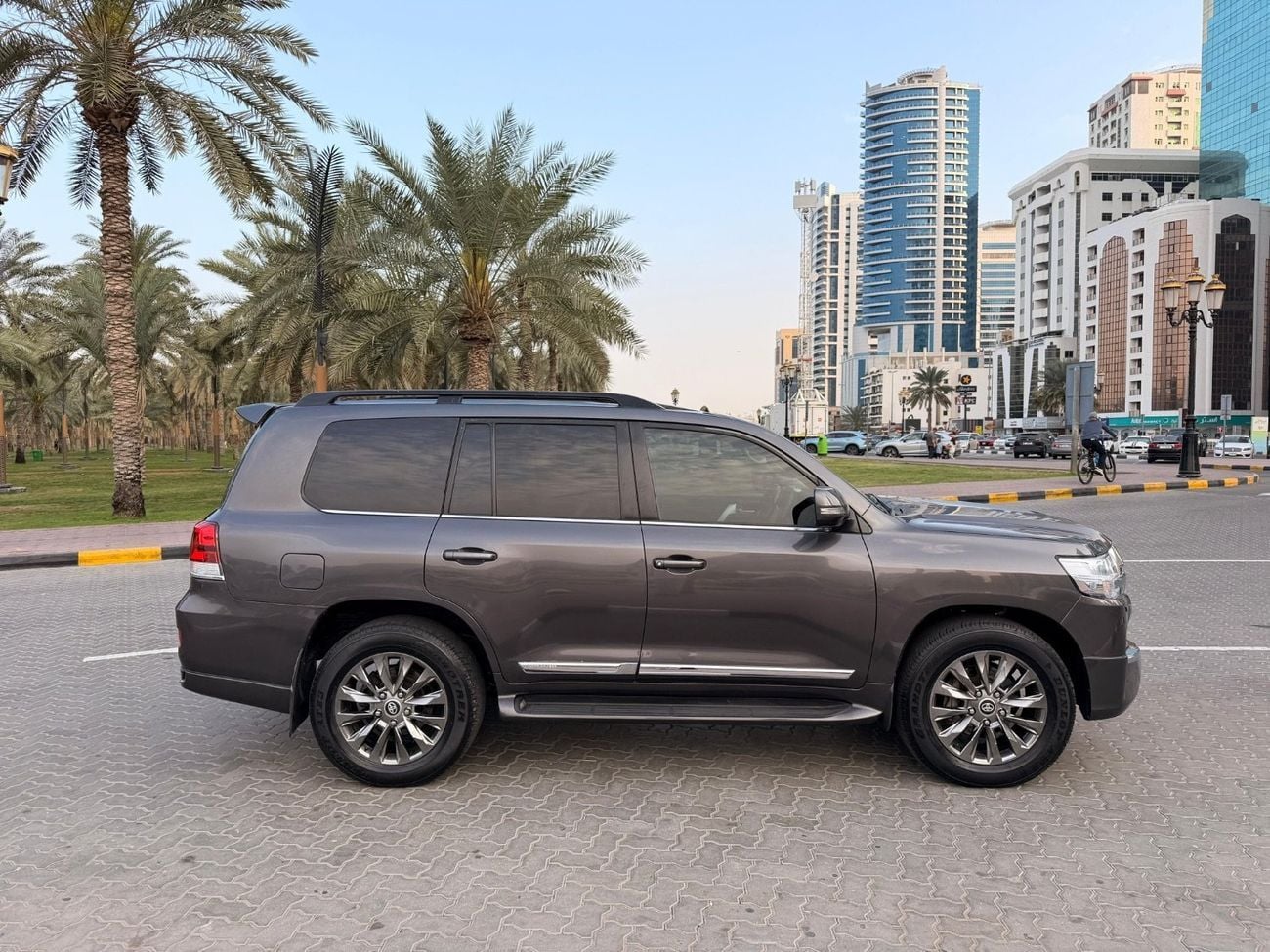 Toyota Land Cruiser Sahara Full Option Exported from Australia
