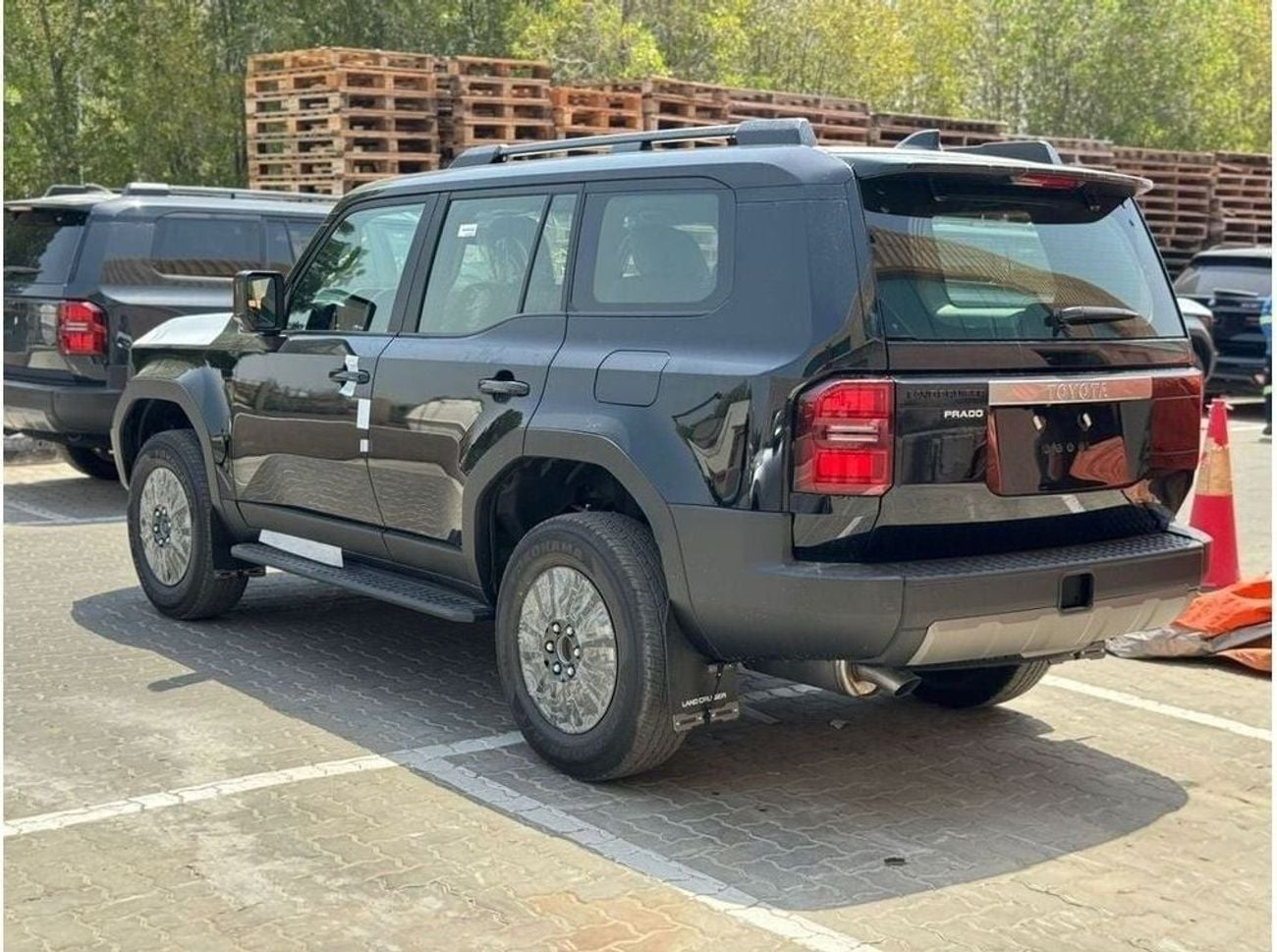 تويوتا برادو GXR PRADO LIMITED 2.7L PETROL | 2024 | BRAND NEW | 0 KM | 03 YEARS WARRANTY