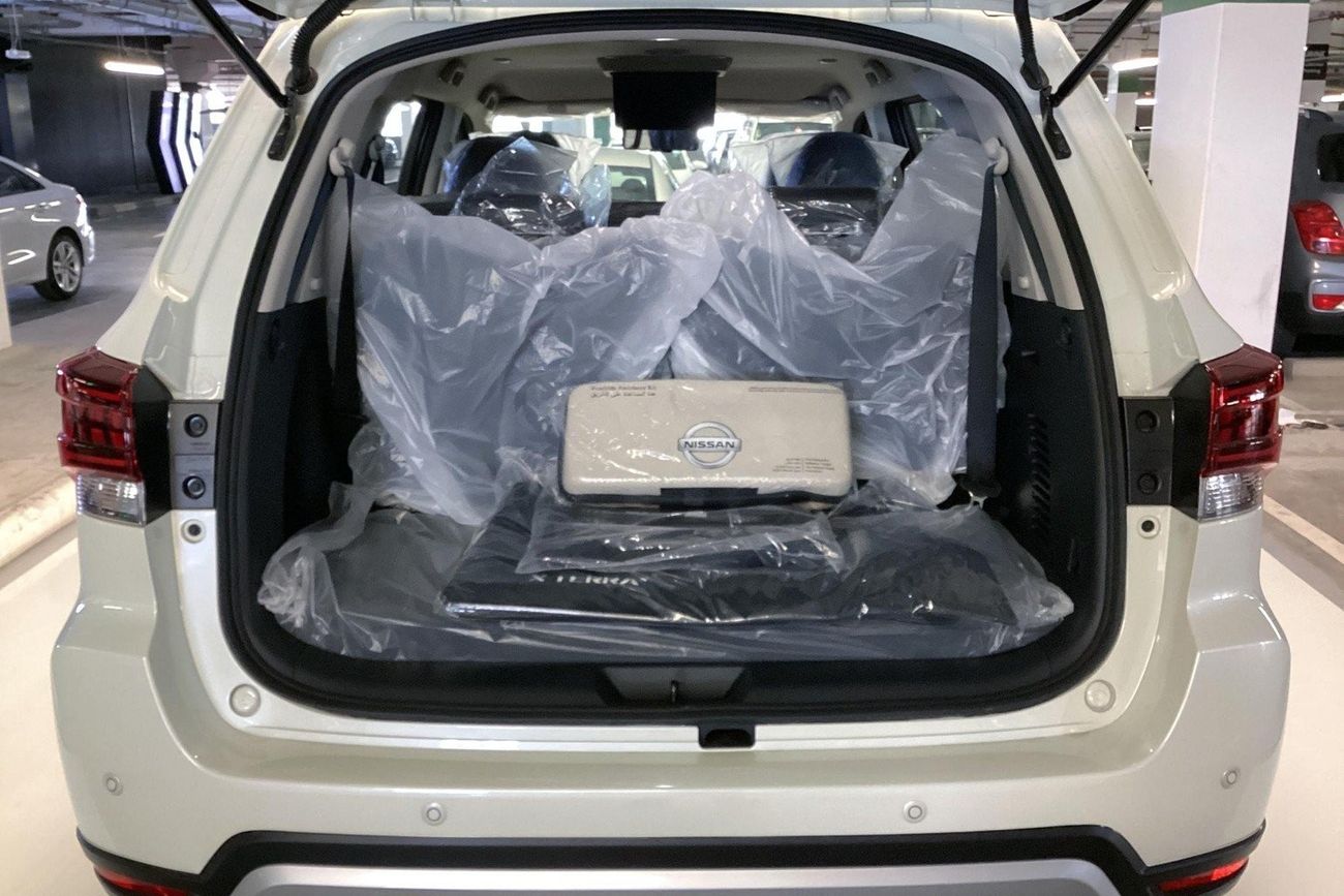 Nissan XTerra Platinum | Guaranteed Warranty | 0 Down Payment