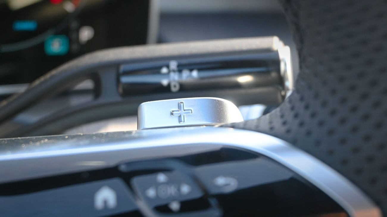 Mercedes-Benz C 200 Mercedes C200 L 2025 1.5L 4 Cylinder 170 hp  4 Doors 5 Seats Dark Night outside Black inside