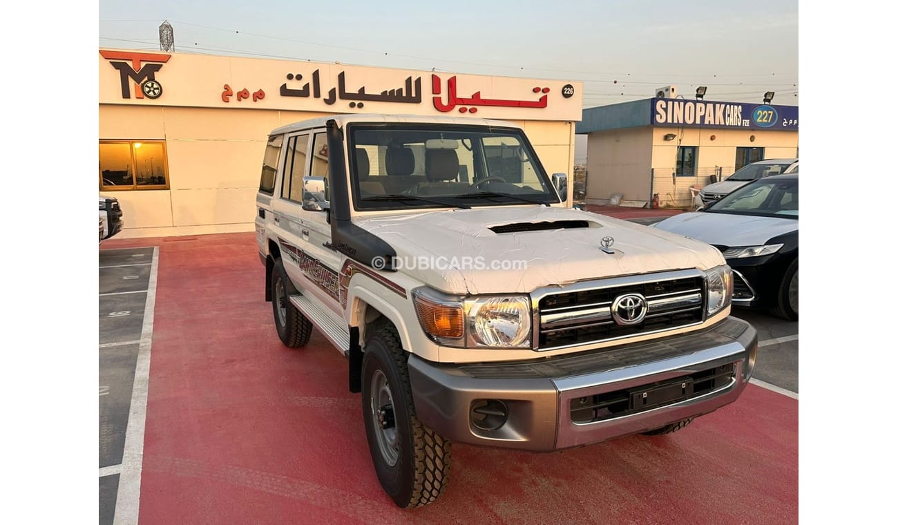 Toyota Land Cruiser 70 TOYOTA LANDCRUISER 4.5 L HARDTOP WHITE 2023