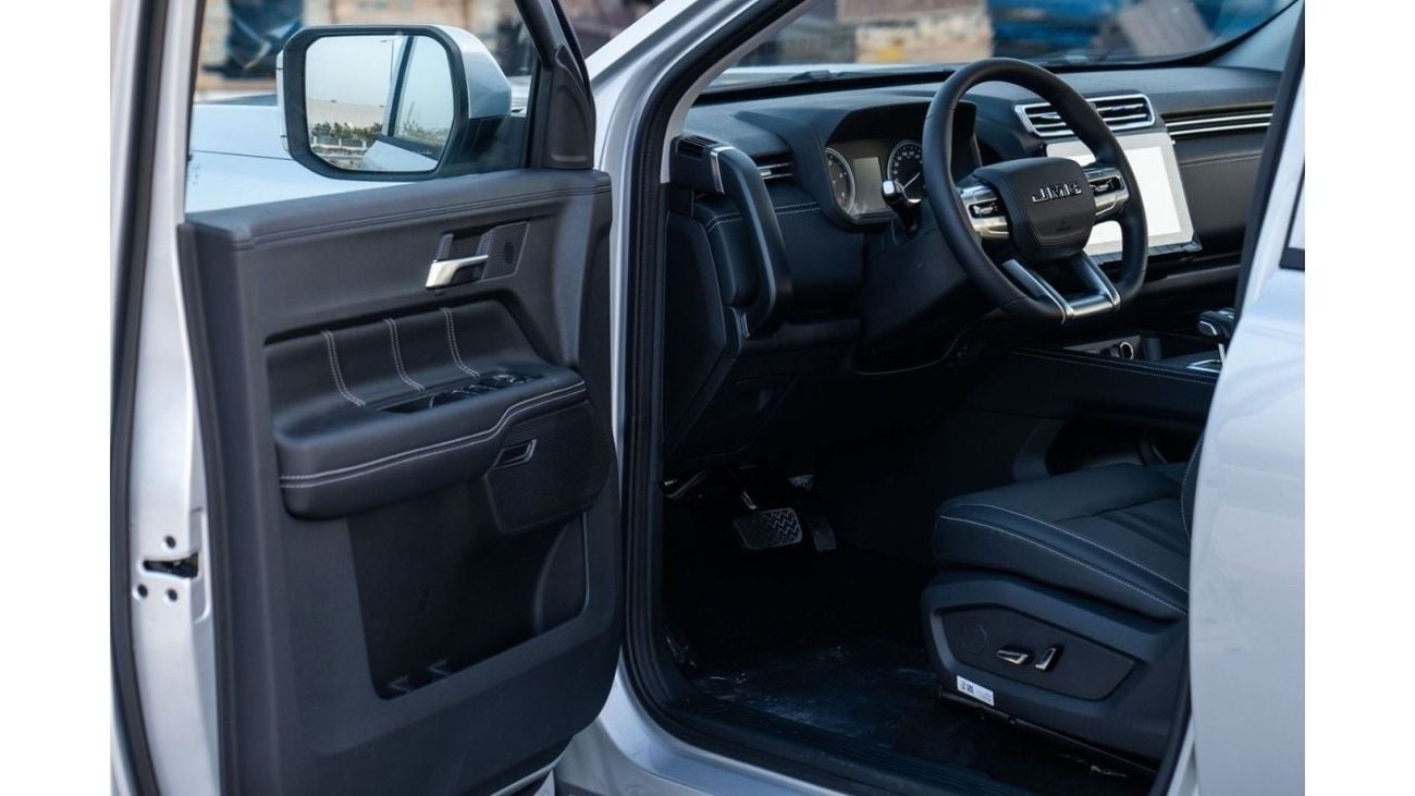 JMC Grand Avenue 2024 JMC Grand Avenue 2.3 DV 4X4 - Silver inside Black & White | Export Only