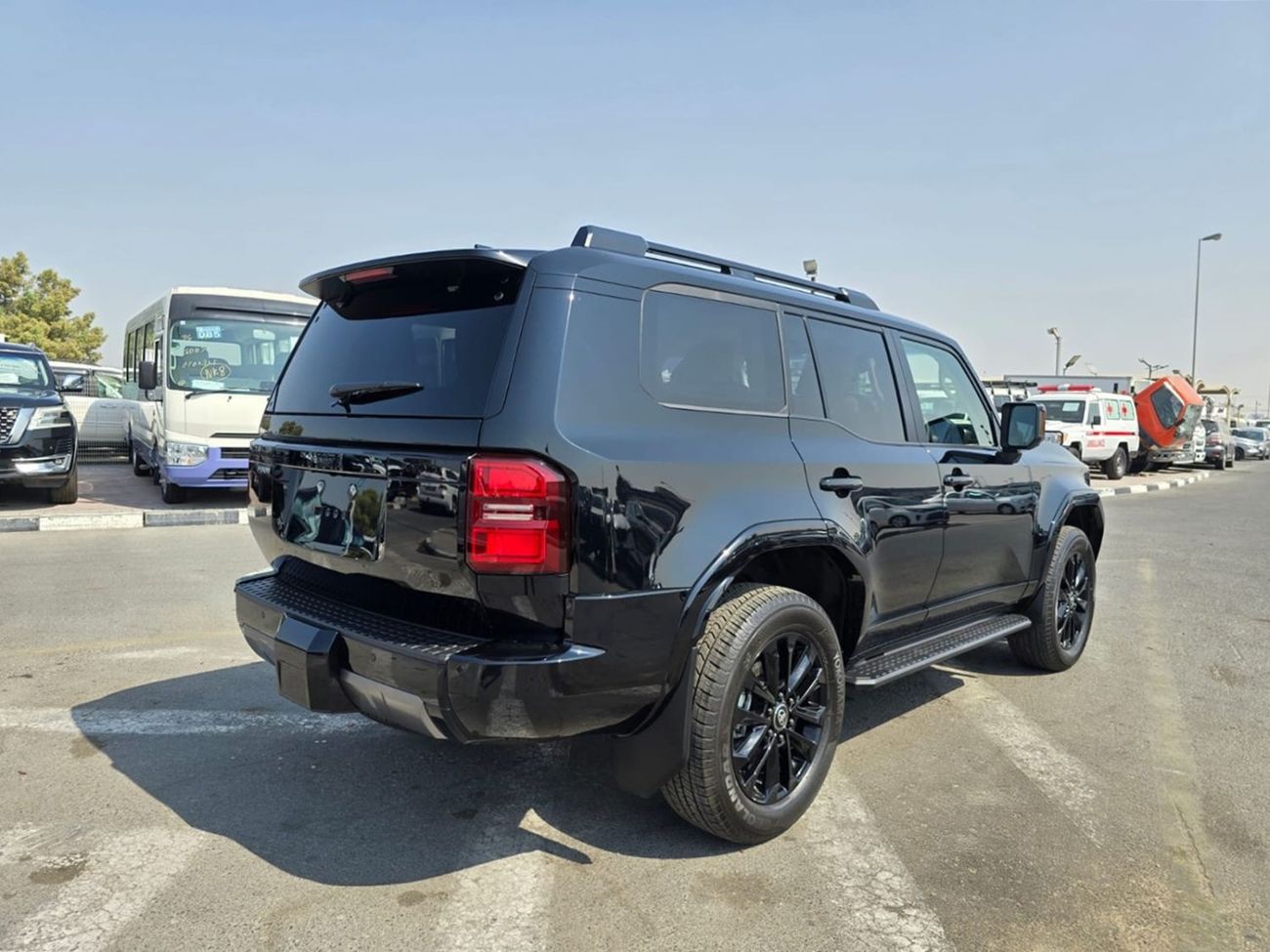 تويوتا لاند كروزر TOYOTA LAND CRUISER PRADO BRAND NEW SUV RHD 2025 MODEL 2.8 L DIESEL AUTOMATIC(PM13226)