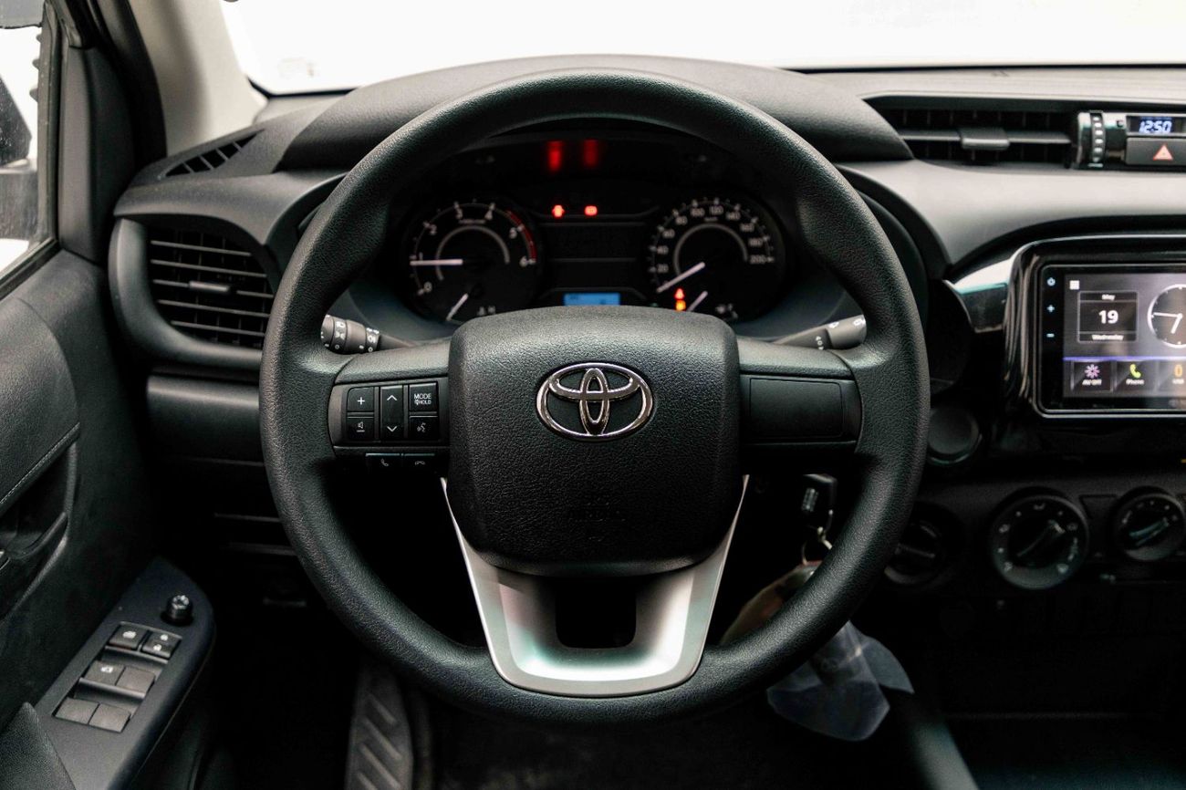 تويوتا هيلوكس 2.4L - Diesel - Manual - Grey Mettalic Inside Black | Export Only